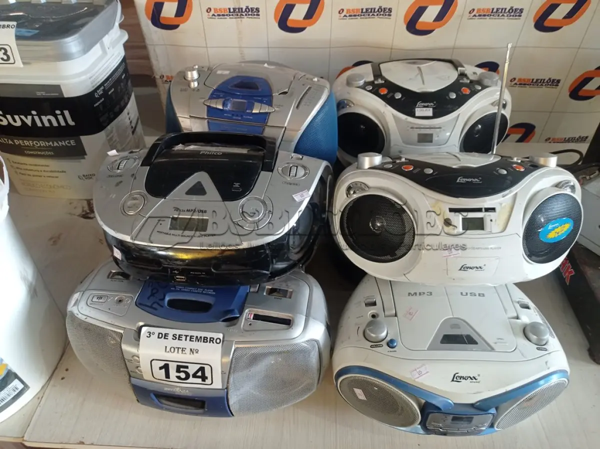 LOTE 154 - 10 APARELHOS DE SOM MARCAS E MODELOS DIVERSOS COM AVARIAS. (NO ESTADO) ATENÇÃO! FAZER A VISITAÇÃO ANTES DE ARREMATAR, NÃO SABEMOS SE FUNCIONA. LEILÃO NÃO TEM GARANTIA E NEM DEVOLUÇÃO, SUJEITO A POSSÍVEIS AVARIAS VISÍVEIS/OCULTAS E/OU AUSÊNCIA DE COMPONENTES.