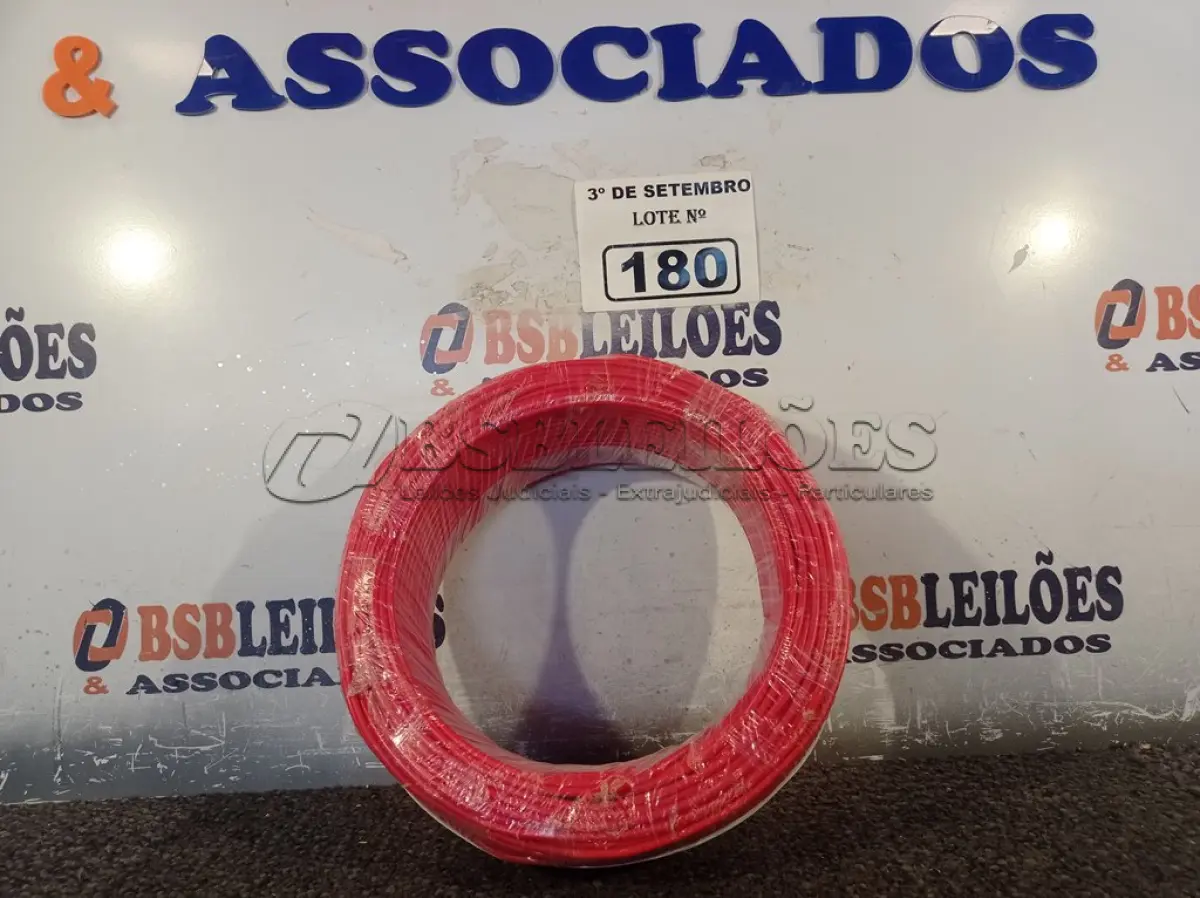 LOTE 180 - 01 ROLO DE CABO FLEXÍVEL 100M, 2,5MM NA COR VERMELHA. (NO ESTADO) ATENÇÃO! FAZER A VISITAÇÃO ANTES DE ARREMATAR, NÃO SABEMOS SE FUNCIONA. LEILÃO NÃO TEM GARANTIA E NEM DEVOLUÇÃO, SUJEITO A POSSÍVEIS AVARIAS VISÍVEIS/OCULTAS E/OU AUSÊNCIA DE COMPONENTES.