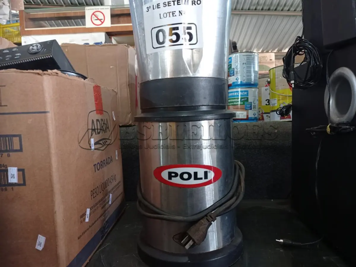LOTE 055 - 01 LIQUIDIFICADOR INDUSTRIAL MARCA POLI. (NO ESTADO) ATENÇÃO! FAZER A VISITAÇÃO ANTES DE ARREMATAR, NÃO SABEMOS SE FUNCIONA. LEILÃO NÃO TEM GARANTIA E NEM DEVOLUÇÃO, SUJEITO A POSSÍVEIS AVARIAS VISÍVEIS/OCULTAS E/OU AUSÊNCIA DE COMPONENTES.