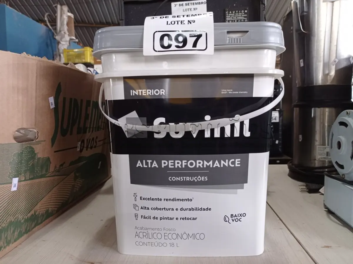 LOTE 097 - 01 BALDE DE TINTA SUVINIL INTERIORES ACRÍLICO FOSCO 18L NA COR FOSCO BRANCO. (NO ESTADO) ATENÇÃO! FAZER A VISITAÇÃO ANTES DE ARREMATAR, NÃO SABEMOS SE FUNCIONA. LEILÃO NÃO TEM GARANTIA E NEM DEVOLUÇÃO, SUJEITO A POSSÍVEIS AVARIAS VISÍVEIS/OCULTAS E/OU AUSÊNCIA DE COMPONENTES.