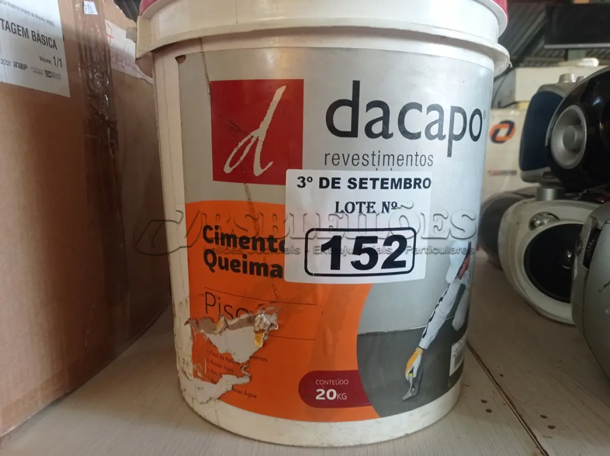 LOTE 152 - 01 BALDE DE CIMENTO QUEIMADO DACAPÓ 20KG. (NO ESTADO) ATENÇÃO! FAZER A VISITAÇÃO ANTES DE ARREMATAR, NÃO SABEMOS SE FUNCIONA. LEILÃO NÃO TEM GARANTIA E NEM DEVOLUÇÃO, SUJEITO A POSSÍVEIS AVARIAS VISÍVEIS/OCULTAS E/OU AUSÊNCIA DE COMPONENTES.