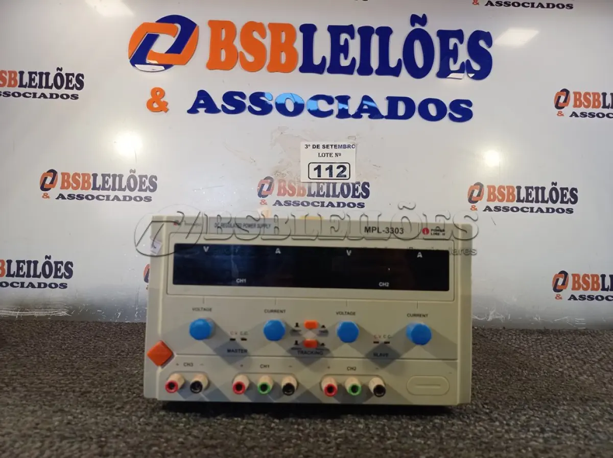 LOTE 112 - 01 FONTE DE BANCADA MINIPA. (NO ESTADO) ATENÇÃO! FAZER A VISITAÇÃO ANTES DE ARREMATAR, NÃO SABEMOS SE FUNCIONA. LEILÃO NÃO TEM GARANTIA E NEM DEVOLUÇÃO, SUJEITO A POSSÍVEIS AVARIAS VISÍVEIS/OCULTAS E/OU AUSÊNCIA DE COMPONENTES.