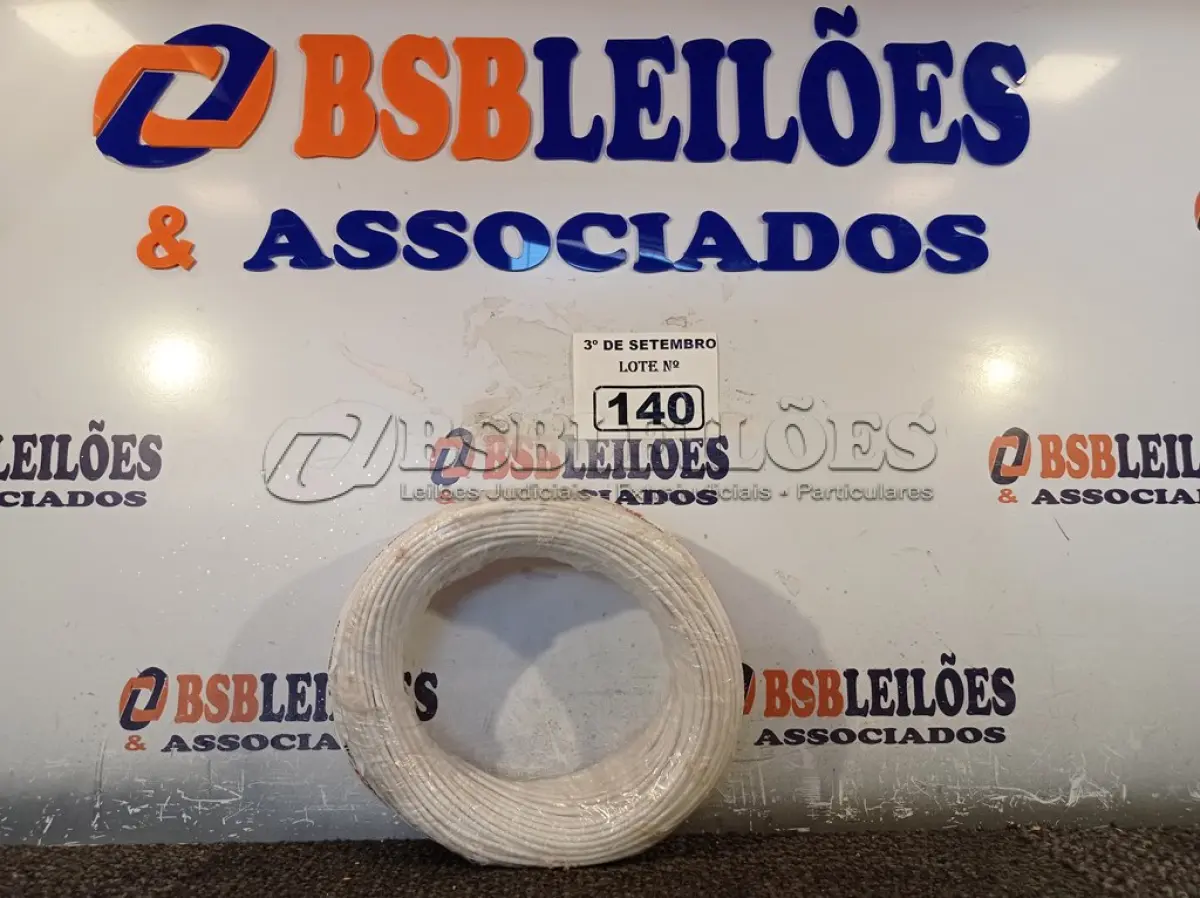 LOTE 140 - 01 ROLO DE CABO FLEXÍVEL 100M, 2,5MM NA COR VERDE. (NO ESTADO) ATENÇÃO! FAZER A VISITAÇÃO ANTES DE ARREMATAR, NÃO SABEMOS SE FUNCIONA. LEILÃO NÃO TEM GARANTIA E NEM DEVOLUÇÃO, SUJEITO A POSSÍVEIS AVARIAS VISÍVEIS/OCULTAS E/OU AUSÊNCIA DE COMPONENTES.