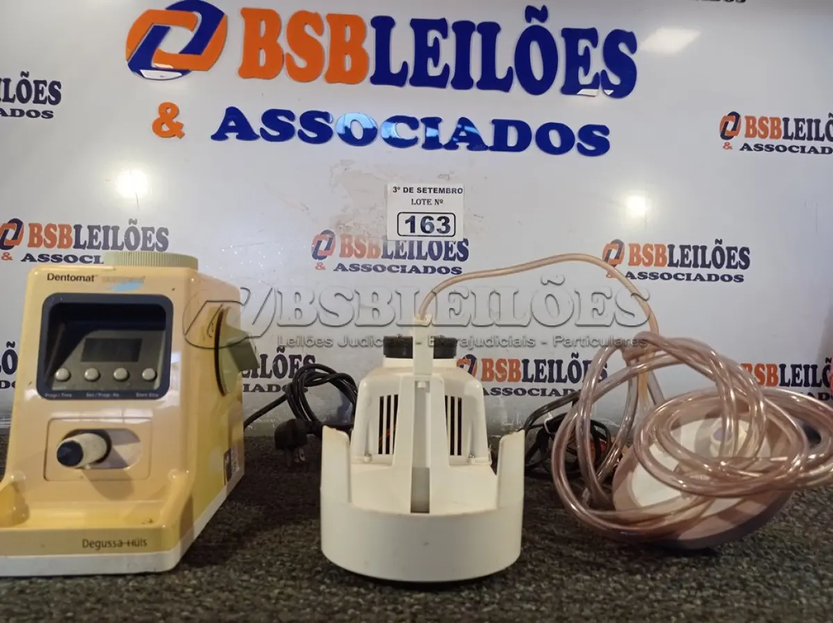 LOTE 163 - 01 AMALGAMADOR E 01 MICRO ASPIRADOR ODONTOLÓGICO. (NO ESTADO) ATENÇÃO! FAZER A VISITAÇÃO ANTES DE ARREMATAR, NÃO SABEMOS SE FUNCIONA. LEILÃO NÃO TEM GARANTIA E NEM DEVOLUÇÃO, SUJEITO A POSSÍVEIS AVARIAS VISÍVEIS/OCULTAS E/OU AUSÊNCIA DE COMPONENTES.