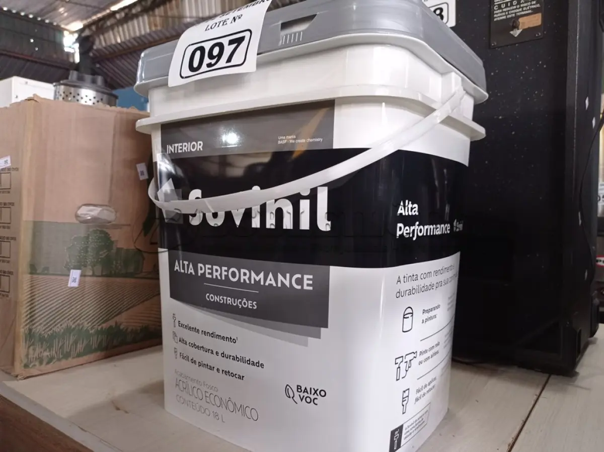 LOTE 097 - 01 BALDE DE TINTA SUVINIL INTERIORES ACRÍLICO FOSCO 18L NA COR FOSCO BRANCO. (NO ESTADO) ATENÇÃO! FAZER A VISITAÇÃO ANTES DE ARREMATAR, NÃO SABEMOS SE FUNCIONA. LEILÃO NÃO TEM GARANTIA E NEM DEVOLUÇÃO, SUJEITO A POSSÍVEIS AVARIAS VISÍVEIS/OCULTAS E/OU AUSÊNCIA DE COMPONENTES.