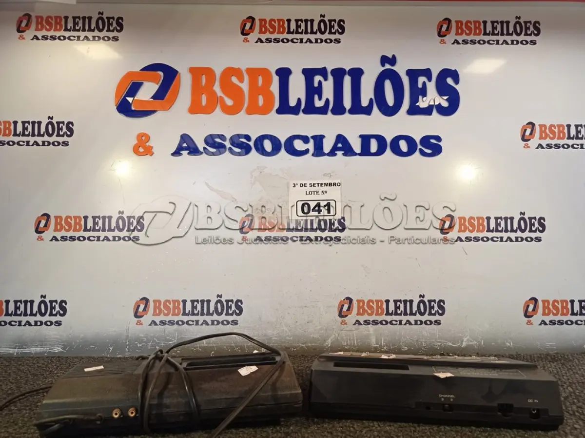LOTE 041 - 01 SUPER E 01 TURBO GAMER MARCAS CCE. (NO ESTADO) ATENÇÃO! FAZER A VISITAÇÃO ANTES DE ARREMATAR, NÃO SABEMOS SE FUNCIONA. LEILÃO NÃO TEM GARANTIA E NEM DEVOLUÇÃO, SUJEITO A POSSÍVEIS AVARIAS VISÍVEIS/OCULTAS E/OU AUSÊNCIA DE COMPONENTES.
