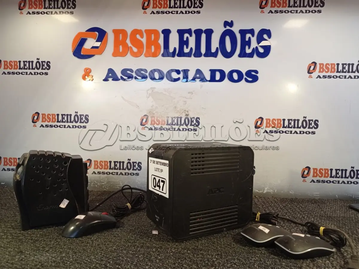 LOTE 047 - 02 ESTABILIZADORES E 03 MOUSES PARA PC MARCAS E MODELOS DIVERSOS. (NO ESTADO) ATENÇÃO! FAZER A VISITAÇÃO ANTES DE ARREMATAR, NÃO SABEMOS SE FUNCIONA. LEILÃO NÃO TEM GARANTIA E NEM DEVOLUÇÃO, SUJEITO A POSSÍVEIS AVARIAS VISÍVEIS/OCULTAS E/OU AUSÊNCIA DE COMPONENTES.