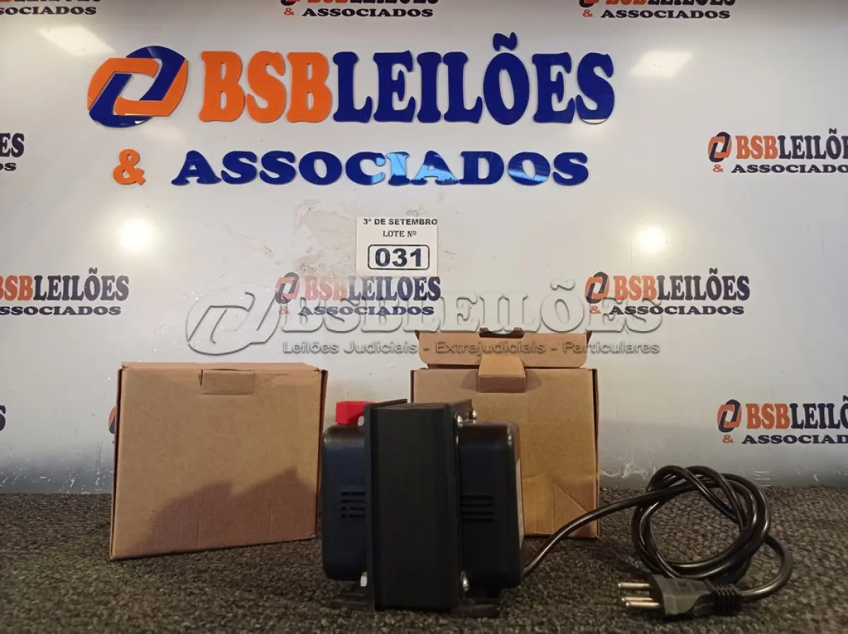 LOTE 031 - 02 AUTOTRANSFORMADORES DE 1200VA. (NO ESTADO) ATENÇÃO! FAZER A VISITAÇÃO ANTES DE ARREMATAR, NÃO SABEMOS SE FUNCIONA. LEILÃO NÃO TEM GARANTIA E NEM DEVOLUÇÃO, SUJEITO A POSSÍVEIS AVARIAS VISÍVEIS/OCULTAS E/OU AUSÊNCIA DE COMPONENTES.
