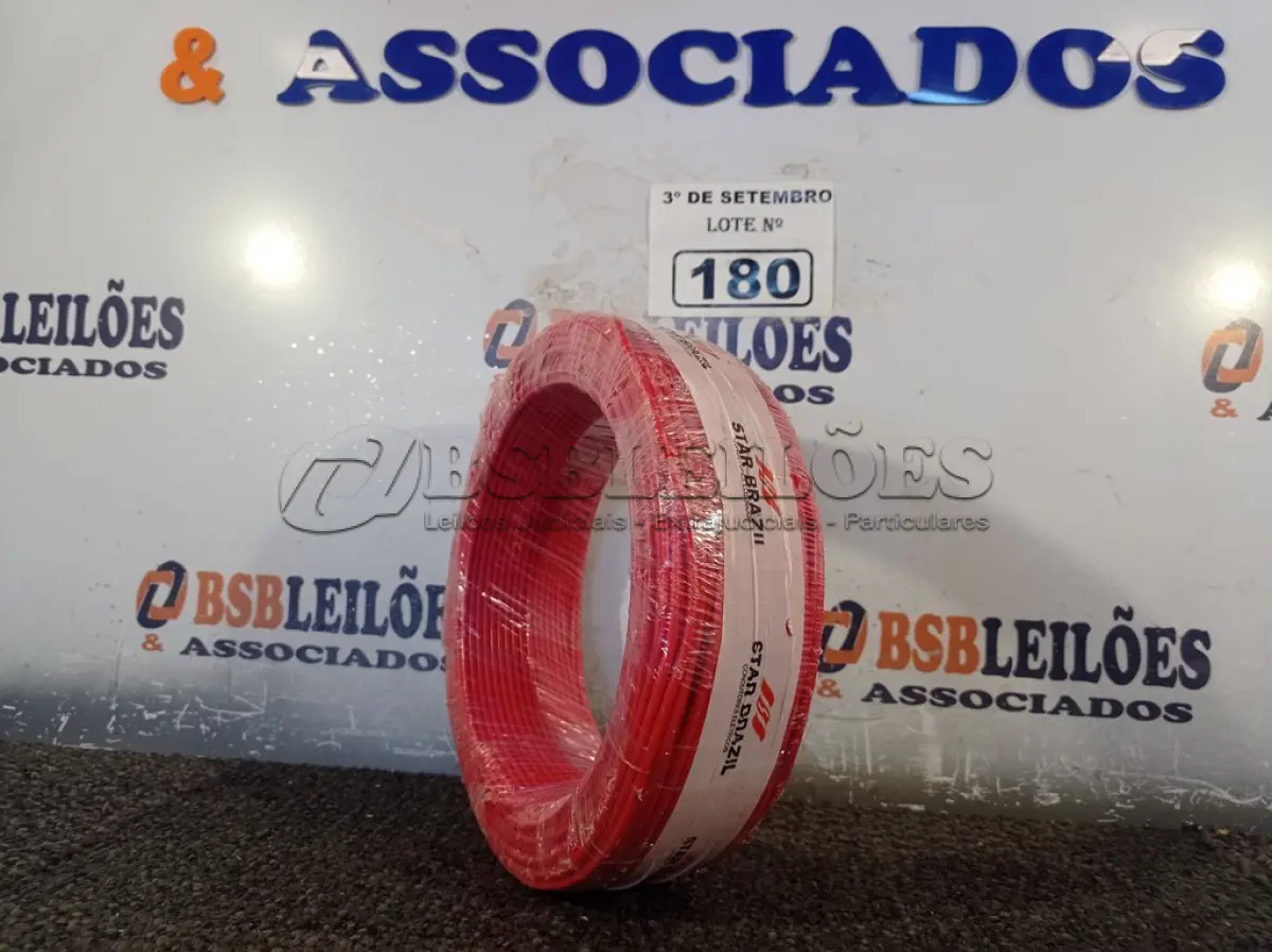LOTE 180 - 01 ROLO DE CABO FLEXÍVEL 100M, 2,5MM NA COR VERMELHA. (NO ESTADO) ATENÇÃO! FAZER A VISITAÇÃO ANTES DE ARREMATAR, NÃO SABEMOS SE FUNCIONA. LEILÃO NÃO TEM GARANTIA E NEM DEVOLUÇÃO, SUJEITO A POSSÍVEIS AVARIAS VISÍVEIS/OCULTAS E/OU AUSÊNCIA DE COMPONENTES.