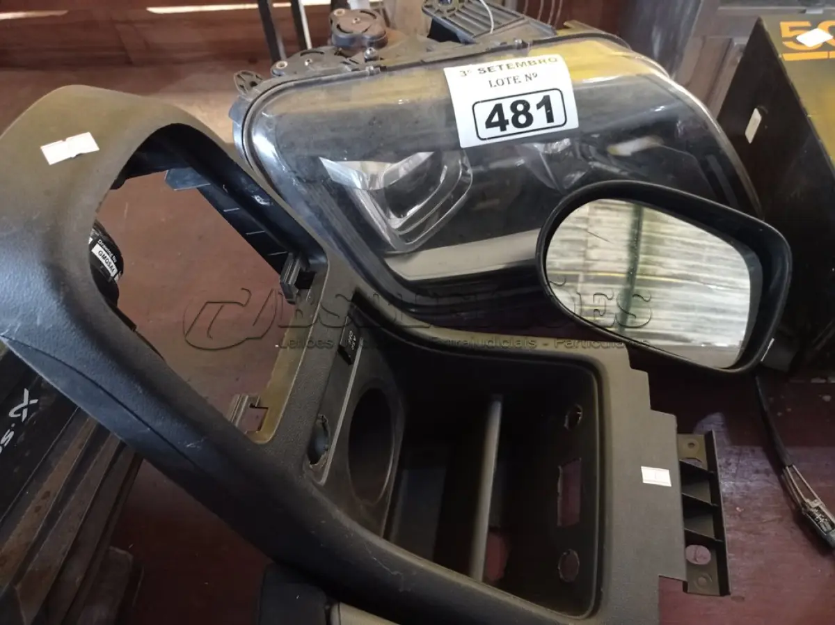 LOTE 481 - 01 LOTE COM VÁRIAS PEÇAS DE AUTOMÓVEIS MARCAS E MODELOS DIVERSOS. (NO ESTADO) ATENÇÃO! FAZER A VISITAÇÃO ANTES DE ARREMATAR, NÃO SABEMOS SE FUNCIONA. LEILÃO NÃO TEM GARANTIA E NEM DEVOLUÇÃO, SUJEITO A POSSÍVEIS AVARIAS VISÍVEIS/OCULTAS E/OU AUSÊNCIA DE COMPONENTES.