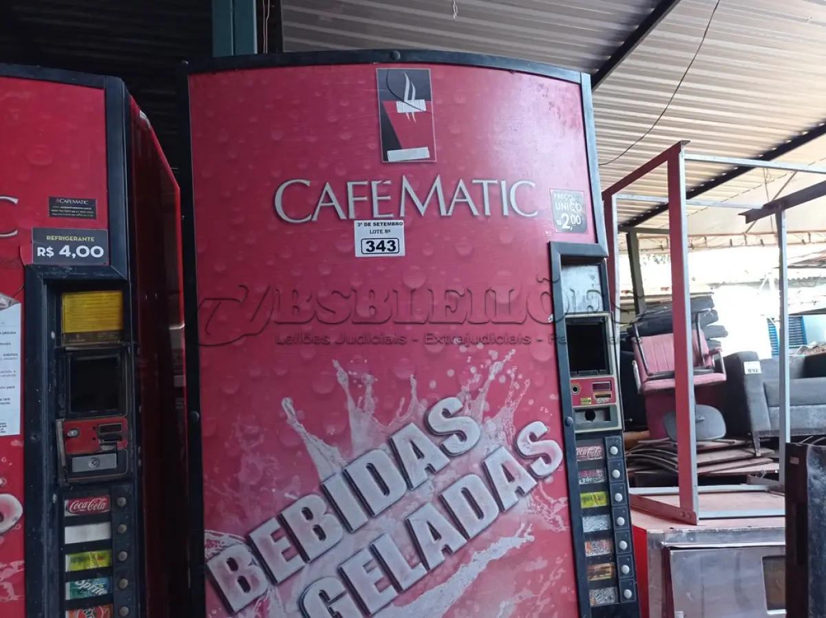 LOTE 343 - 01 MÁQUINA CAFEMATIC BEBIDAS GELADAS COM AVARIAS.  (NO ESTADO) ATENÇÃO! FAZER A VISITAÇÃO ANTES DE ARREMATAR, NÃO SABEMOS SE FUNCIONA. LEILÃO NÃO TEM GARANTIA E NEM DEVOLUÇÃO, SUJEITO A POSSÍVEIS AVARIAS VISÍVEIS/OCULTAS E/OU AUSÊNCIA DE COMPONENTES.