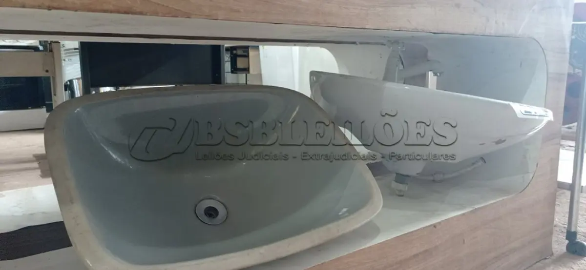 LOTE 274 - 02 CUBAS MARCAS E MODELOS DIVERSOS. (NO ESTADO) ATENÇÃO! FAZER A VISITAÇÃO ANTES DE ARREMATAR, NÃO SABEMOS SE FUNCIONA. LEILÃO NÃO TEM GARANTIA E NEM DEVOLUÇÃO, SUJEITO A POSSÍVEIS AVARIAS VISÍVEIS/OCULTAS E/OU AUSÊNCIA DE COMPONENTES.