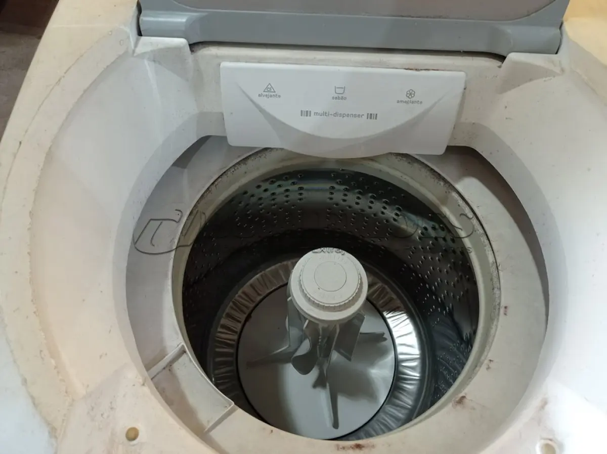 LOTE 312 - 01 MÁQUINA DE LAVAR ROUPAS MARCA BRASTEMP CAPACIDADE 11KG. (NO ESTADO) ATENÇÃO! FAZER A VISITAÇÃO ANTES DE ARREMATAR, NÃO SABEMOS SE FUNCIONA. LEILÃO NÃO TEM GARANTIA E NEM DEVOLUÇÃO, SUJEITO A POSSÍVEIS AVARIAS VISÍVEIS/OCULTAS E/OU AUSÊNCIA DE COMPONENTES.