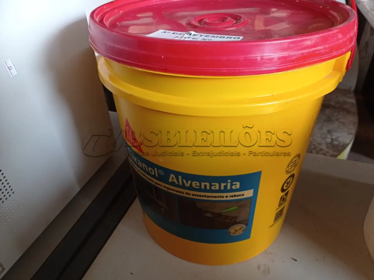 LOTE 354 - 01 BALDE DE SIKANOL ALVENARIA, ADITIVO PLASTIFICANTE PARA ARGAMASSA DE ASSENTAMENTO E REBOCO 18L. (NO ESTADO) ATENÇÃO! FAZER A VISITAÇÃO ANTES DE ARREMATAR, NÃO SABEMOS SE FUNCIONA. LEILÃO NÃO TEM GARANTIA E NEM DEVOLUÇÃO, SUJEITO A POSSÍVEIS AVARIAS VISÍVEIS/OCULTAS E/OU AUSÊNCIA DE COMPONENTES.
