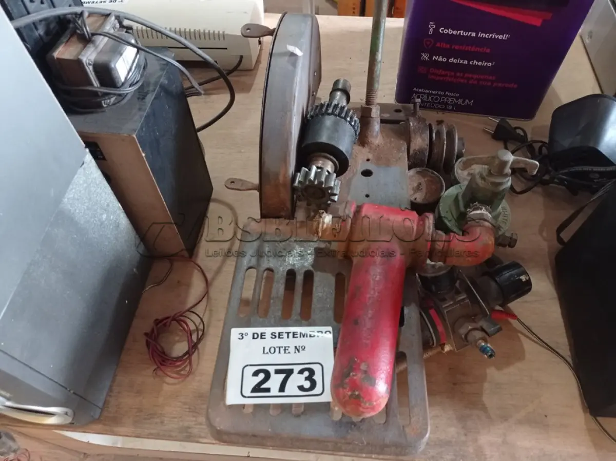 LOTE 273 - 01 BASE DE POLICORTE, 01 FILTRO DE AR,01 REGISTRO E 02 PEÇAS DE FERRO.  (NO ESTADO) ATENÇÃO! FAZER A VISITAÇÃO ANTES DE ARREMATAR, NÃO SABEMOS SE FUNCIONA. LEILÃO NÃO TEM GARANTIA E NEM DEVOLUÇÃO, SUJEITO A POSSÍVEIS AVARIAS VISÍVEIS/OCULTAS E/OU AUSÊNCIA DE COMPONENTES.