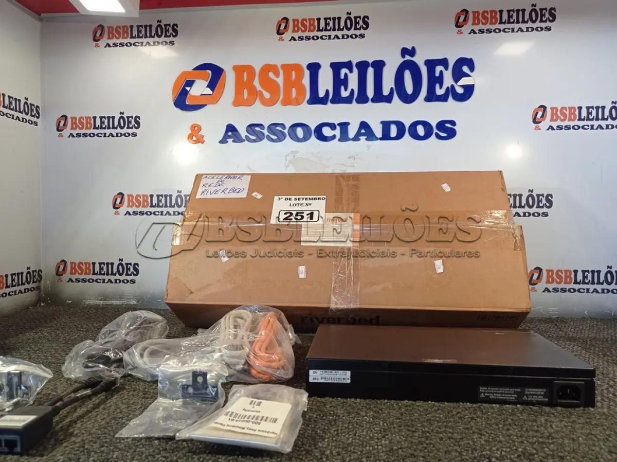 LOTE 251 - 01 ACELERADOR DE REDE RIVERBED. (NO ESTADO) ATENÇÃO! FAZER A VISITAÇÃO ANTES DE ARREMATAR, NÃO SABEMOS SE FUNCIONA. LEILÃO NÃO TEM GARANTIA E NEM DEVOLUÇÃO, SUJEITO A POSSÍVEIS AVARIAS VISÍVEIS/OCULTAS E/OU AUSÊNCIA DE COMPONENTES.
