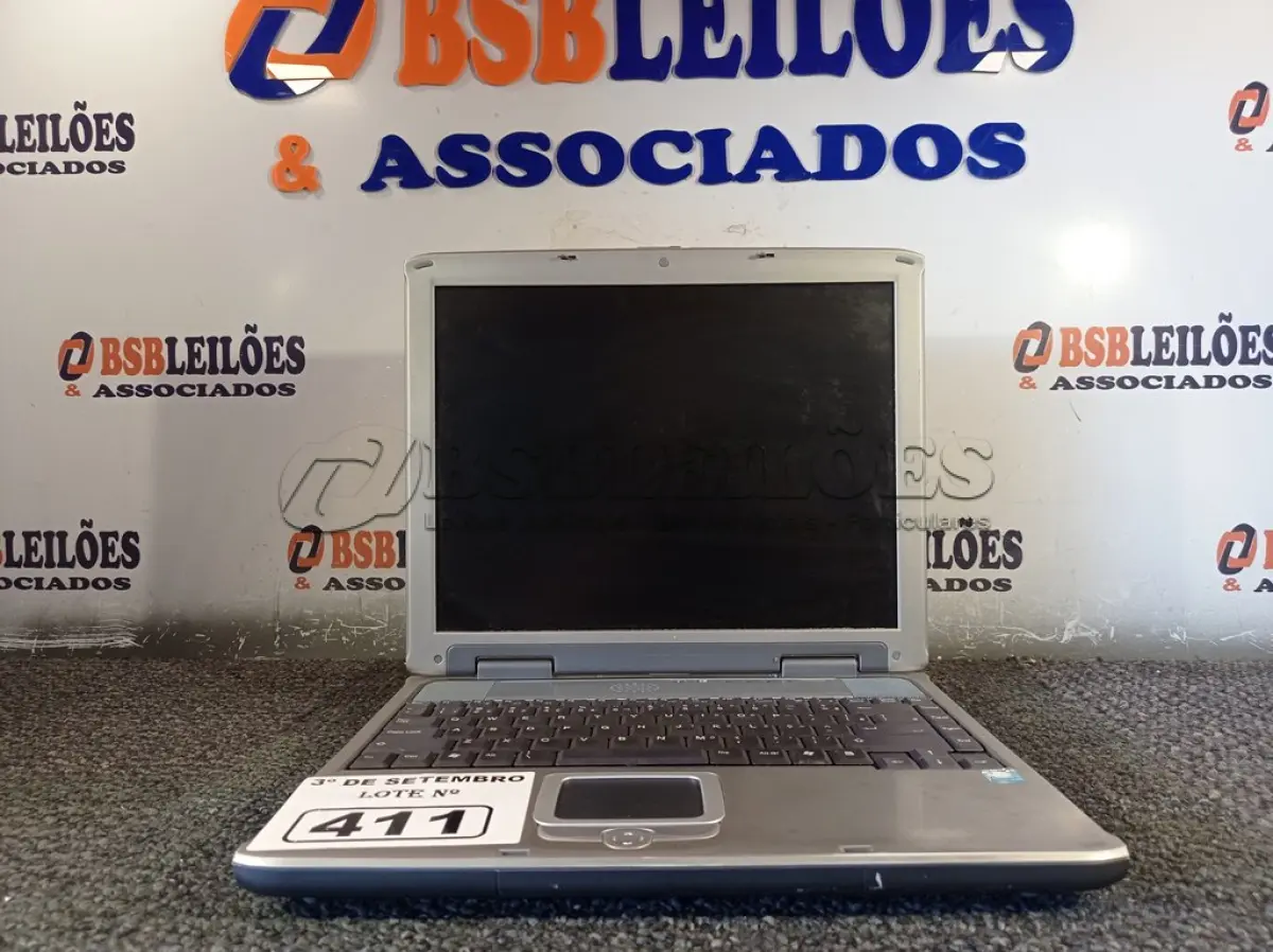 LOTE 411 - 01 NOTEBOOK PARA RETIRADA DE PEÇAS. (NO ESTADO) ATENÇÃO! FAZER A VISITAÇÃO ANTES DE ARREMATAR, NÃO SABEMOS SE FUNCIONA. LEILÃO NÃO TEM GARANTIA E NEM DEVOLUÇÃO, SUJEITO A POSSÍVEIS AVARIAS VISÍVEIS/OCULTAS E/OU AUSÊNCIA DE COMPONENTES.