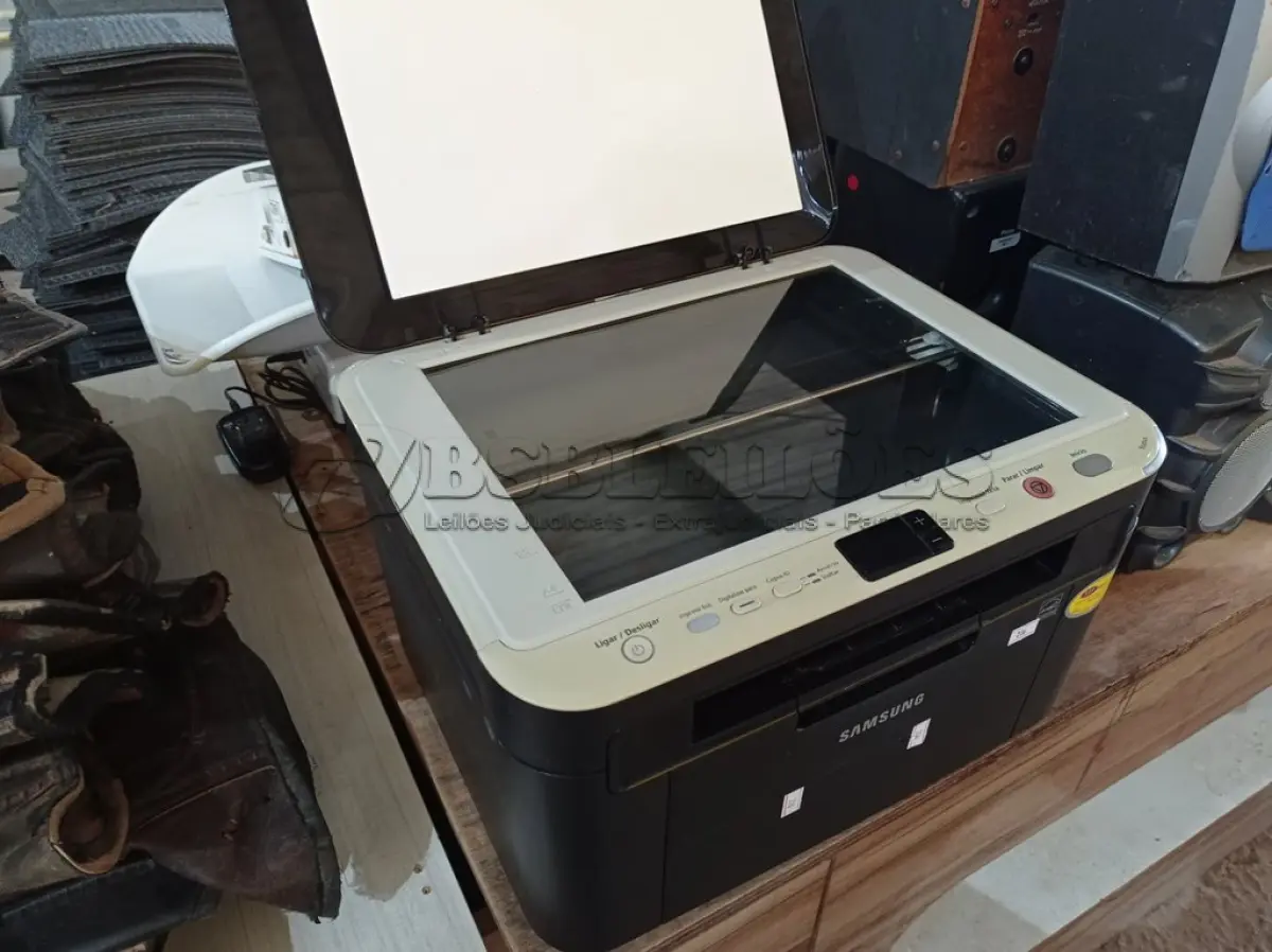 LOTE 292 - 01 IMPRESSORA MULTIFUNCIONAL MARCA SAMSUNG MODELO SCX-3200. (NO ESTADO) ATENÇÃO! FAZER A VISITAÇÃO ANTES DE ARREMATAR, NÃO SABEMOS SE FUNCIONA. LEILÃO NÃO TEM GARANTIA E NEM DEVOLUÇÃO, SUJEITO A POSSÍVEIS AVARIAS VISÍVEIS/OCULTAS E/OU AUSÊNCIA DE COMPONENTES.
