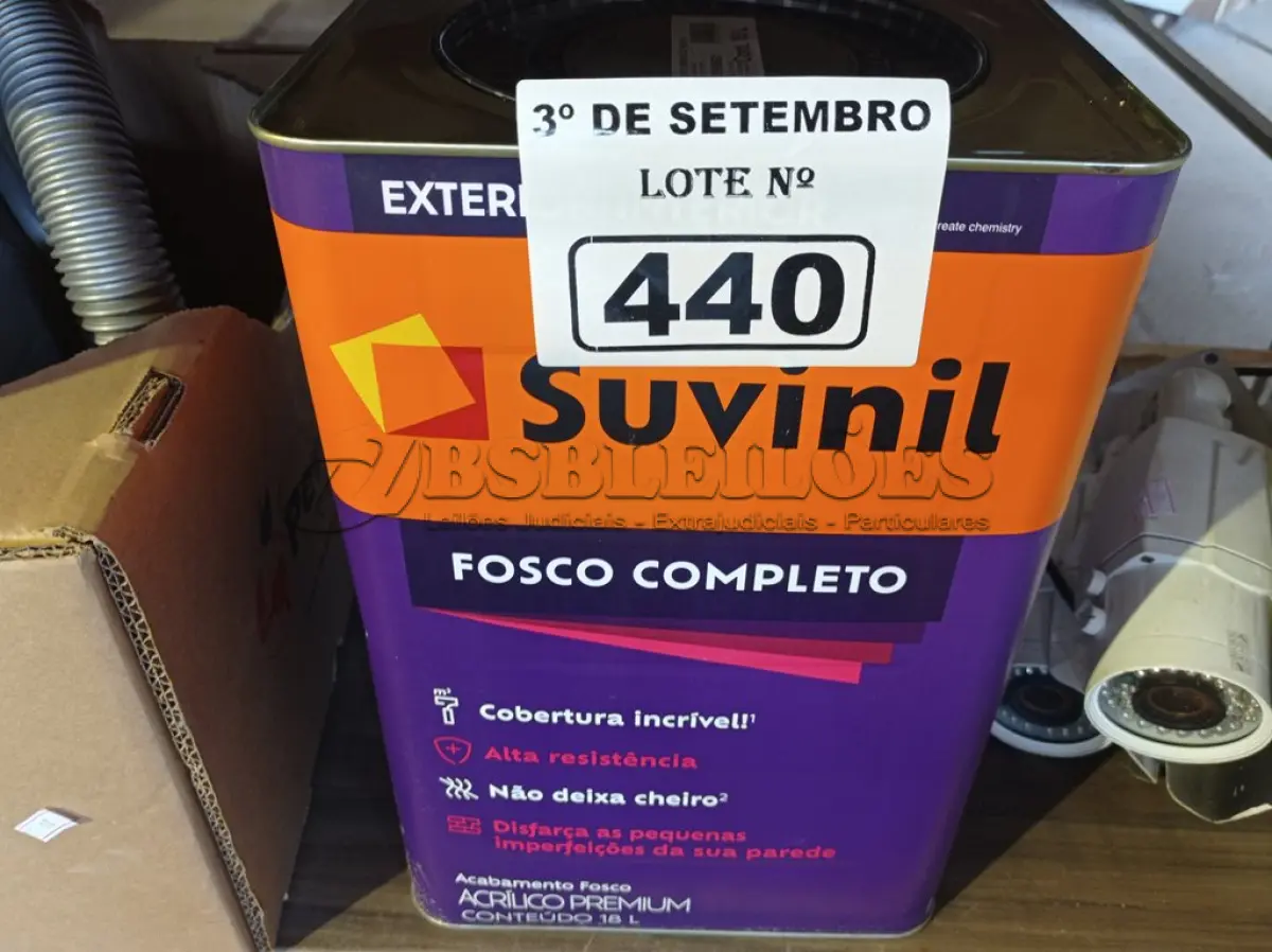 LOTE 440 - 01 LATA DE TINTA SUVINIL INTERIORES /EXTERIORES SEM CHEIRO 18L NA COR FOSCO BRANCO NEVE. (NO ESTADO) ATENÇÃO! FAZER A VISITAÇÃO ANTES DE ARREMATAR, NÃO SABEMOS SE FUNCIONA. LEILÃO NÃO TEM GARANTIA E NEM DEVOLUÇÃO, SUJEITO A POSSÍVEIS AVARIAS VISÍVEIS/OCULTAS E/OU AUSÊNCIA DE COMPONENTES.