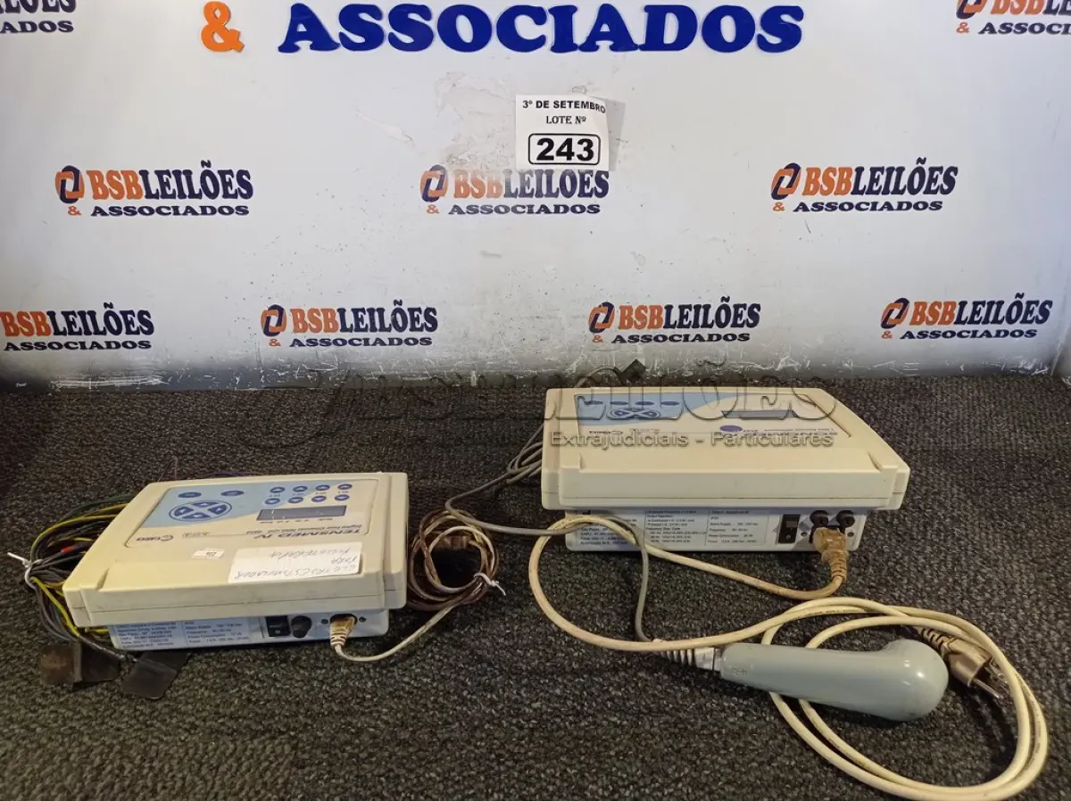 LOTE 243 - 01 ULTRASSOM E 01 ELETROESTIMULADOR PARA FISIOTERAPIA. (NO ESTADO) ATENÇÃO! FAZER A VISITAÇÃO ANTES DE ARREMATAR, NÃO SABEMOS SE FUNCIONA. LEILÃO NÃO TEM GARANTIA E NEM DEVOLUÇÃO, SUJEITO A POSSÍVEIS AVARIAS VISÍVEIS/OCULTAS E/OU AUSÊNCIA DE COMPONENTES.