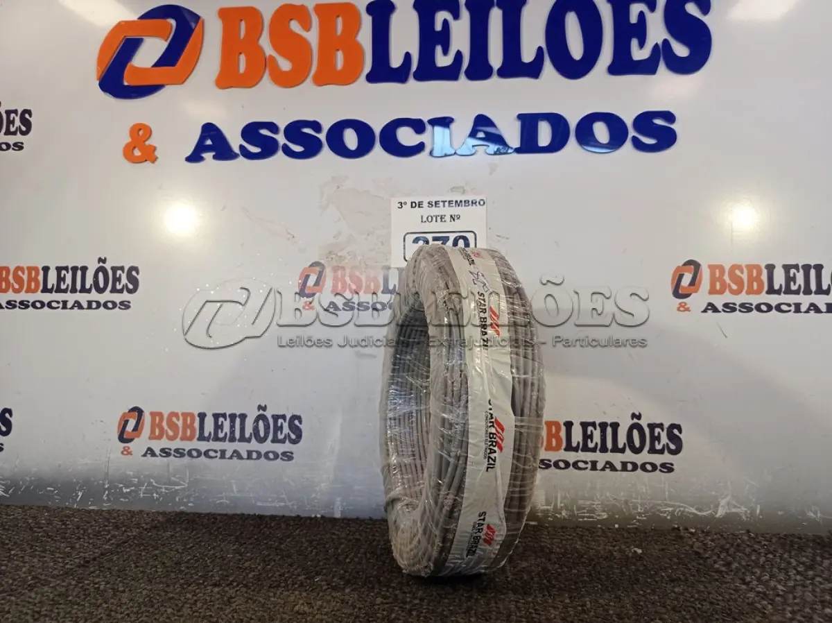 LOTE 270 - 01 ROLO DE CABO FLEXÍVEL 100M, 4MM NA COR CINZA. (NO ESTADO) ATENÇÃO! FAZER A VISITAÇÃO ANTES DE ARREMATAR, NÃO SABEMOS SE FUNCIONA. LEILÃO NÃO TEM GARANTIA E NEM DEVOLUÇÃO, SUJEITO A POSSÍVEIS AVARIAS VISÍVEIS/OCULTAS E/OU AUSÊNCIA DE COMPONENTES.