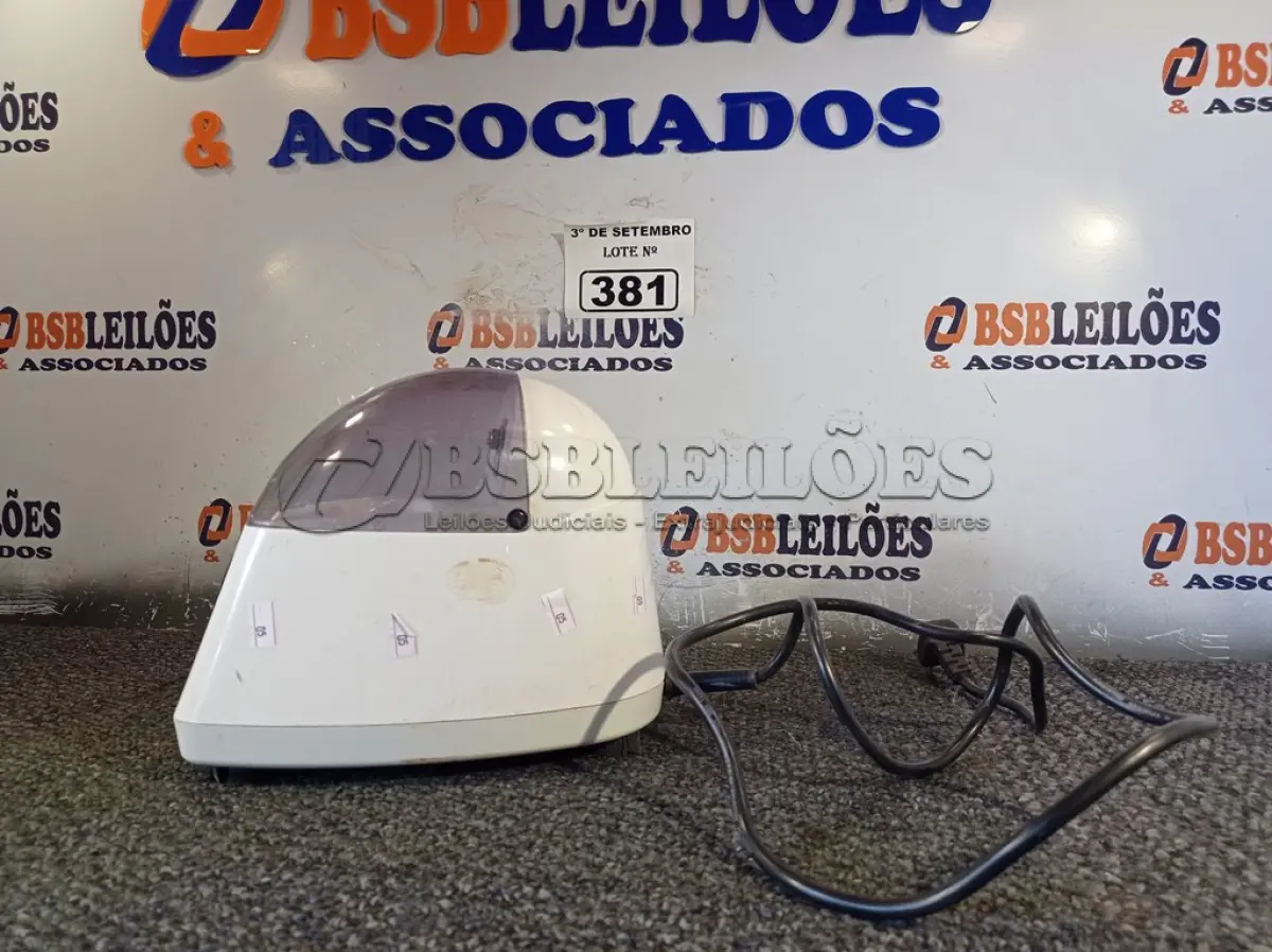 LOTE 381 - 01 AMALGAMADOR DENTO MAX COMPACT. (NO ESTADO) ATENÇÃO! FAZER A VISITAÇÃO ANTES DE ARREMATAR, NÃO SABEMOS SE FUNCIONA. LEILÃO NÃO TEM GARANTIA E NEM DEVOLUÇÃO, SUJEITO A POSSÍVEIS AVARIAS VISÍVEIS/OCULTAS E/OU AUSÊNCIA DE COMPONENTES.