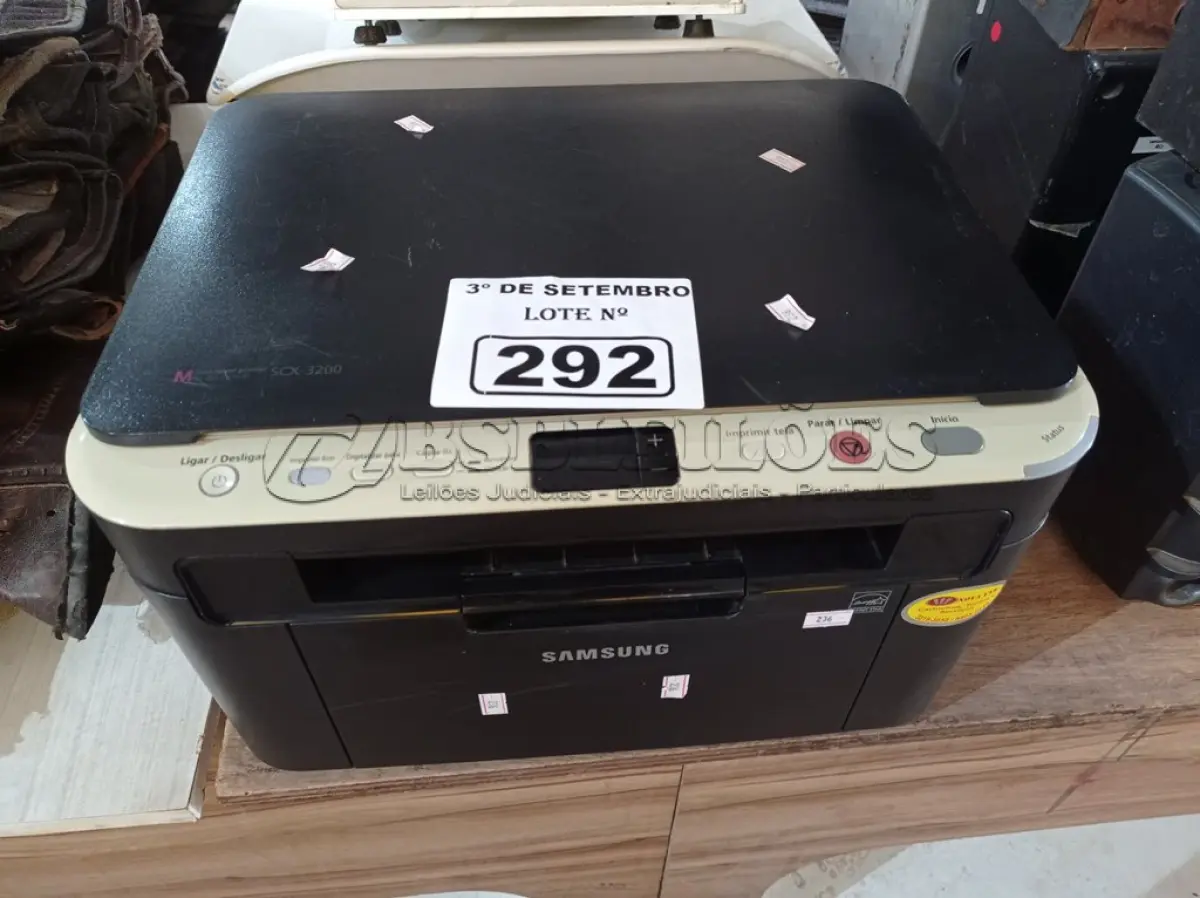 LOTE 292 - 01 IMPRESSORA MULTIFUNCIONAL MARCA SAMSUNG MODELO SCX-3200. (NO ESTADO) ATENÇÃO! FAZER A VISITAÇÃO ANTES DE ARREMATAR, NÃO SABEMOS SE FUNCIONA. LEILÃO NÃO TEM GARANTIA E NEM DEVOLUÇÃO, SUJEITO A POSSÍVEIS AVARIAS VISÍVEIS/OCULTAS E/OU AUSÊNCIA DE COMPONENTES.