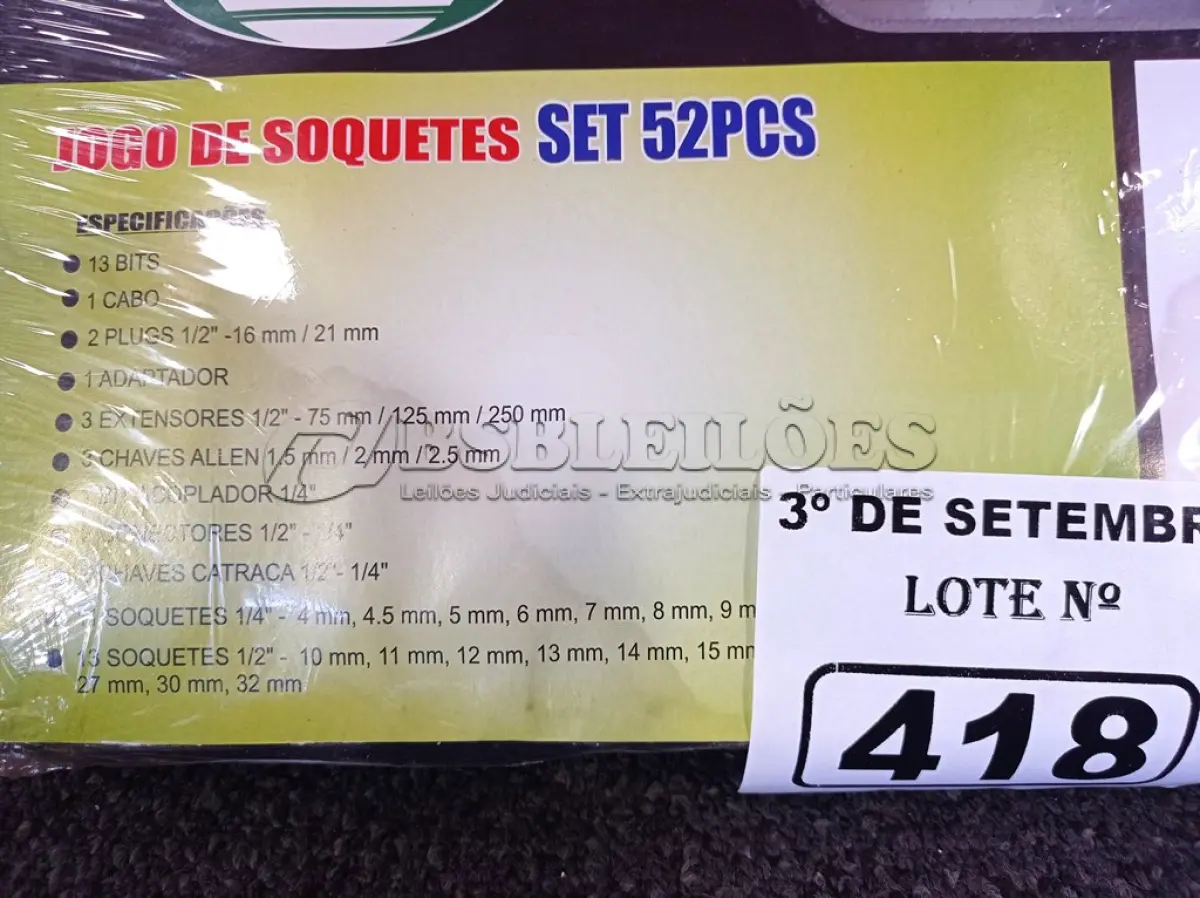 LOTE 418 - 01 JOGO DE SOQUETES SET 52 PEÇAS. (NO ESTADO) ATENÇÃO! FAZER A VISITAÇÃO ANTES DE ARREMATAR, NÃO SABEMOS SE FUNCIONA. LEILÃO NÃO TEM GARANTIA E NEM DEVOLUÇÃO, SUJEITO A POSSÍVEIS AVARIAS VISÍVEIS/OCULTAS E/OU AUSÊNCIA DE COMPONENTES.