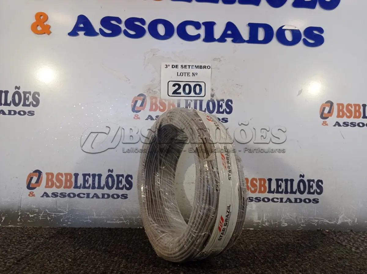 LOTE 200 - 01 ROLO DE CABO FLEXÍVEL 100M, 2,5MM NA COR CINZA. (NO ESTADO) ATENÇÃO! FAZER A VISITAÇÃO ANTES DE ARREMATAR, NÃO SABEMOS SE FUNCIONA. LEILÃO NÃO TEM GARANTIA E NEM DEVOLUÇÃO, SUJEITO A POSSÍVEIS AVARIAS VISÍVEIS/OCULTAS E/OU AUSÊNCIA DE COMPONENTES.