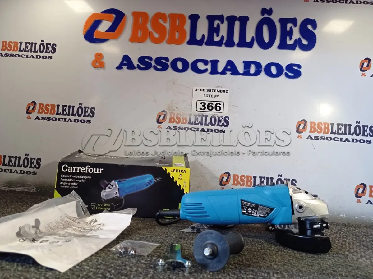 LOTE 366 - 01 ESMERILHADEIRA ANGULAR 500W 220V. (NO ESTADO) ATENÇÃO! FAZER A VISITAÇÃO ANTES DE ARREMATAR, NÃO SABEMOS SE FUNCIONA. LEILÃO NÃO TEM GARANTIA E NEM DEVOLUÇÃO, SUJEITO A POSSÍVEIS AVARIAS VISÍVEIS/OCULTAS E/OU AUSÊNCIA DE COMPONENTES.