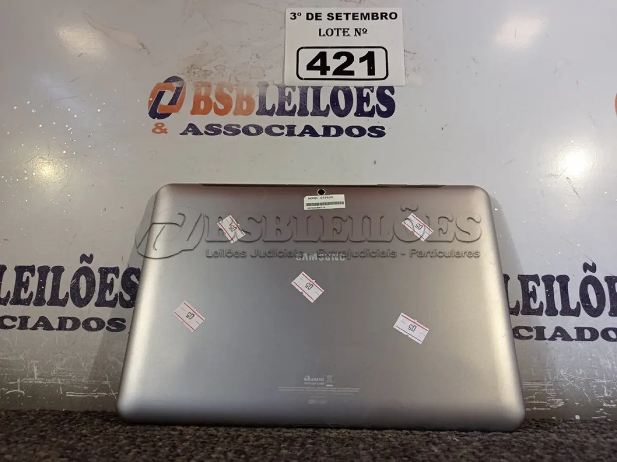 LOTE 421 - 01 TABLET SAMSUNG TAB2 10.1 COM CABO. (NO ESTADO) ATENÇÃO! FAZER A VISITAÇÃO ANTES DE ARREMATAR, NÃO SABEMOS SE FUNCIONA. LEILÃO NÃO TEM GARANTIA E NEM DEVOLUÇÃO, SUJEITO A POSSÍVEIS AVARIAS VISÍVEIS/OCULTAS E/OU AUSÊNCIA DE COMPONENTES.