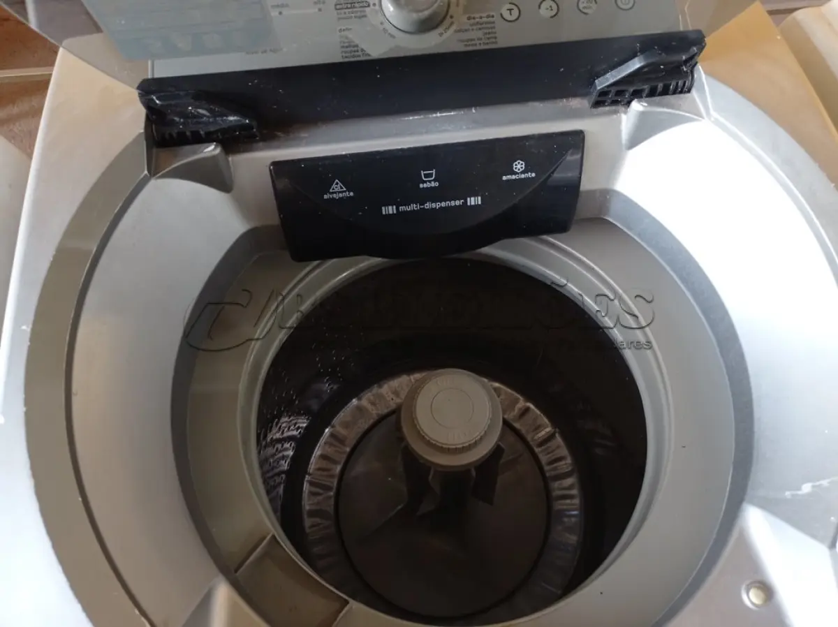 LOTE 329 - 01 MÁQUINA DE LAVAR ROUPAS MARCA BRASTEMP CAPACIDADE 11KG. (NO ESTADO) ATENÇÃO! FAZER A VISITAÇÃO ANTES DE ARREMATAR, NÃO SABEMOS SE FUNCIONA. LEILÃO NÃO TEM GARANTIA E NEM DEVOLUÇÃO, SUJEITO A POSSÍVEIS AVARIAS VISÍVEIS/OCULTAS E/OU AUSÊNCIA DE COMPONENTES.