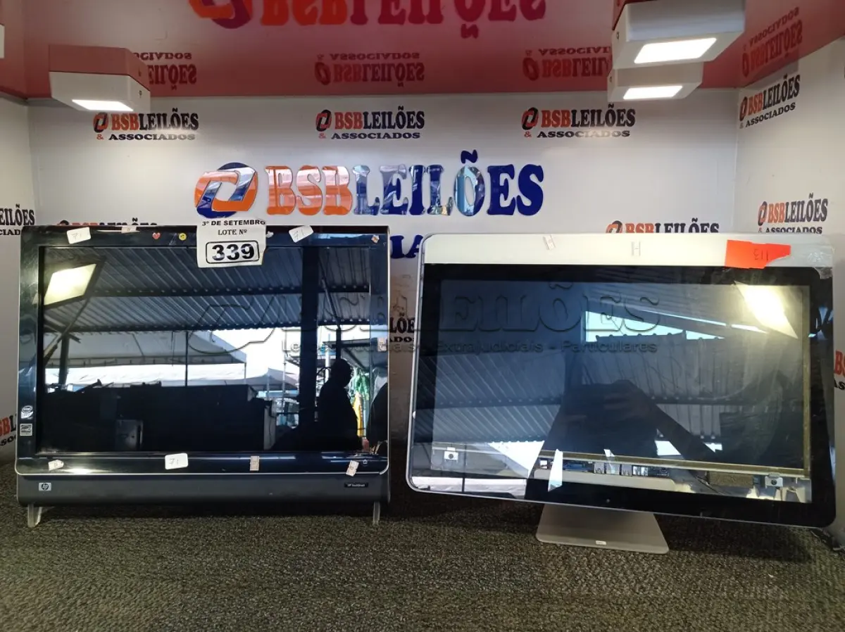 LOTE 339 - 02 COMPUTADORES ALL IN ONE MARCAS E MODELOS DIVERSOS COM AVARIAS. (NO ESTADO) ATENÇÃO! FAZER A VISITAÇÃO ANTES DE ARREMATAR, NÃO SABEMOS SE FUNCIONA. LEILÃO NÃO TEM GARANTIA E NEM DEVOLUÇÃO, SUJEITO A POSSÍVEIS AVARIAS VISÍVEIS/OCULTAS E/OU AUSÊNCIA DE COMPONENTES.