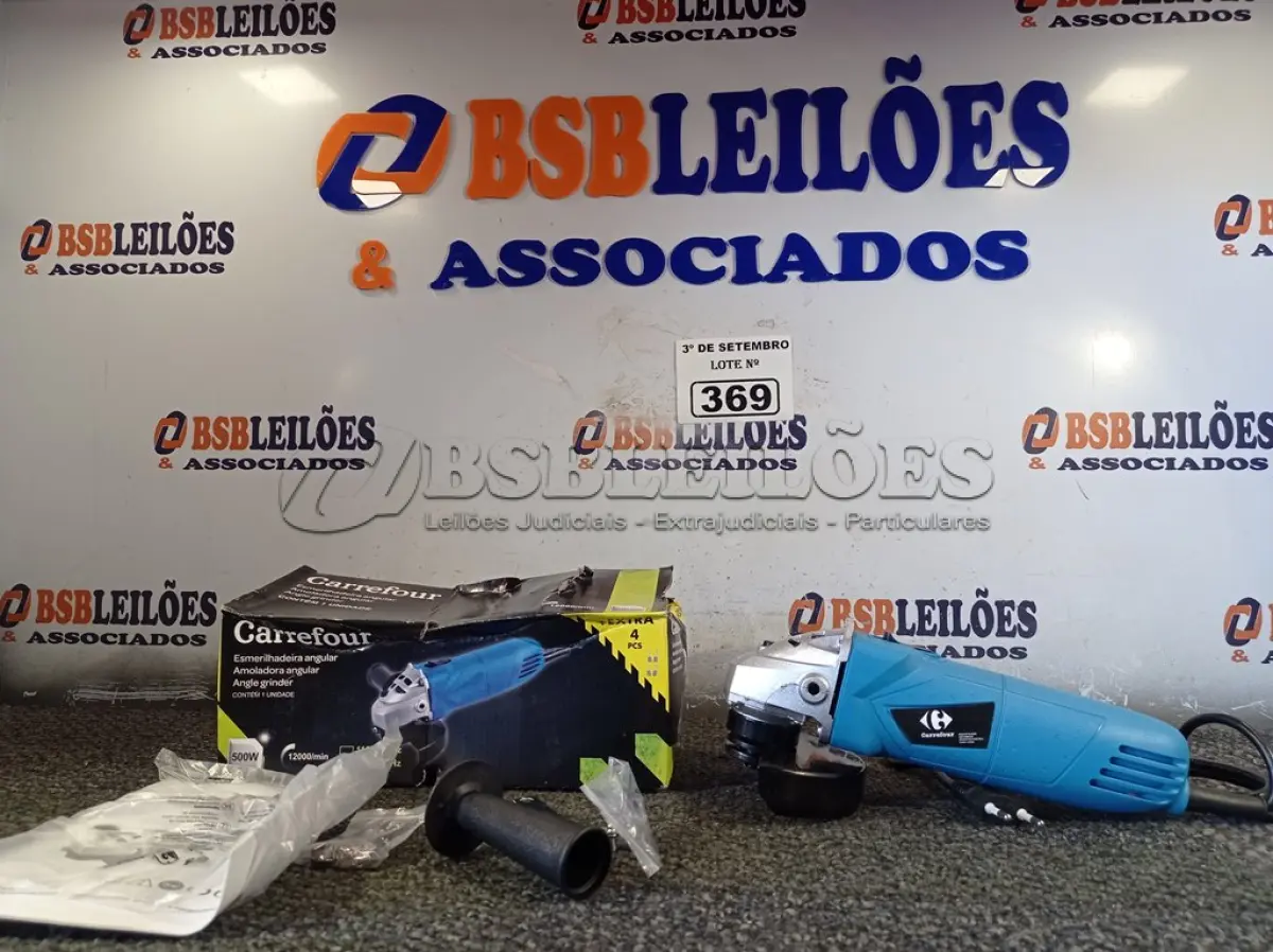 LOTE 369 - 01 ESMERILHADEIRA ANGULAR 500W 220V. (NO ESTADO) ATENÇÃO! FAZER A VISITAÇÃO ANTES DE ARREMATAR, NÃO SABEMOS SE FUNCIONA. LEILÃO NÃO TEM GARANTIA E NEM DEVOLUÇÃO, SUJEITO A POSSÍVEIS AVARIAS VISÍVEIS/OCULTAS E/OU AUSÊNCIA DE COMPONENTES.