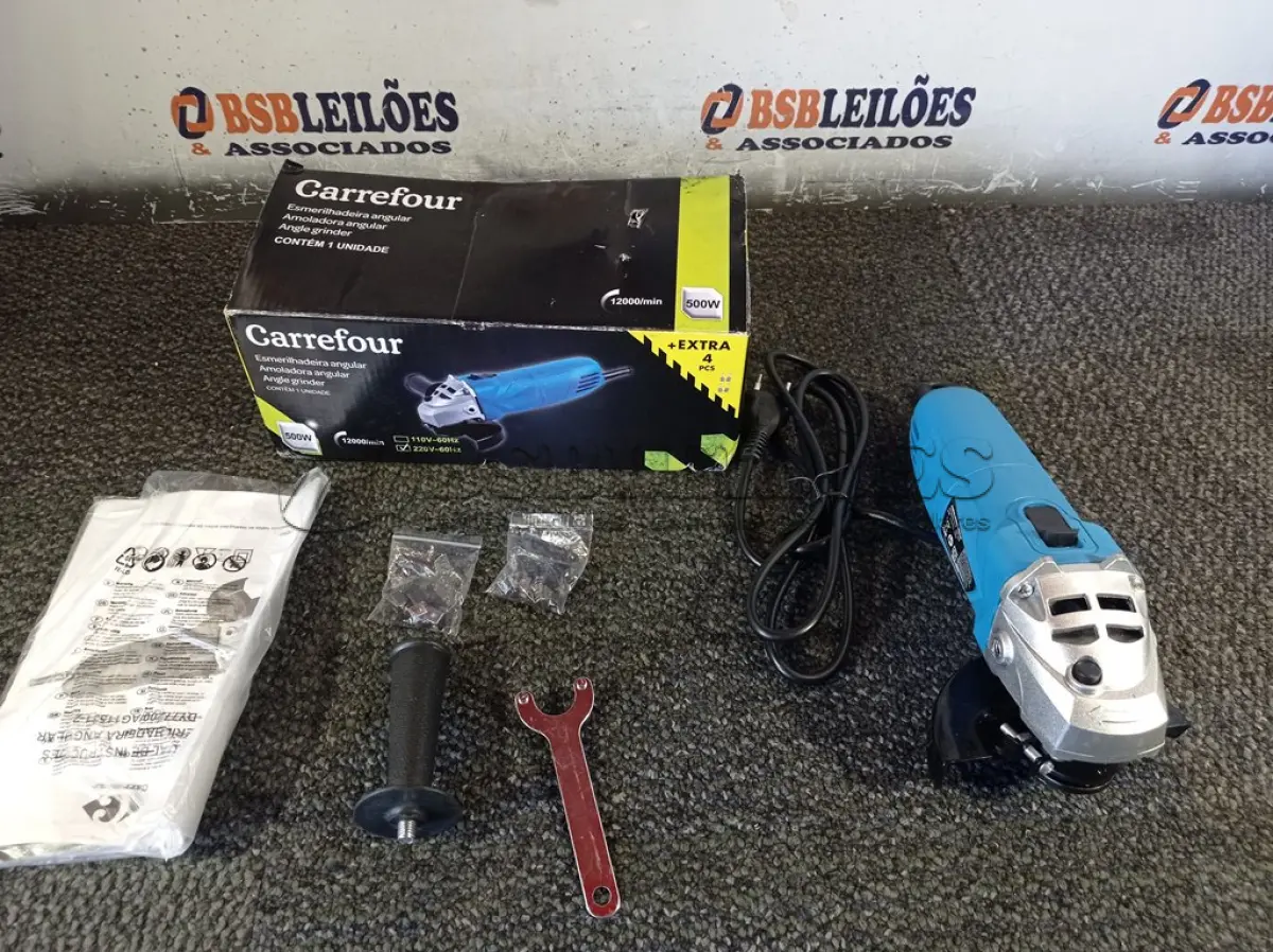 LOTE 428 - 01 ESMERILHADEIRA ANGULAR 500W 220V. (NO ESTADO) ATENÇÃO! FAZER A VISITAÇÃO ANTES DE ARREMATAR, NÃO SABEMOS SE FUNCIONA. LEILÃO NÃO TEM GARANTIA E NEM DEVOLUÇÃO, SUJEITO A POSSÍVEIS AVARIAS VISÍVEIS/OCULTAS E/OU AUSÊNCIA DE COMPONENTES.