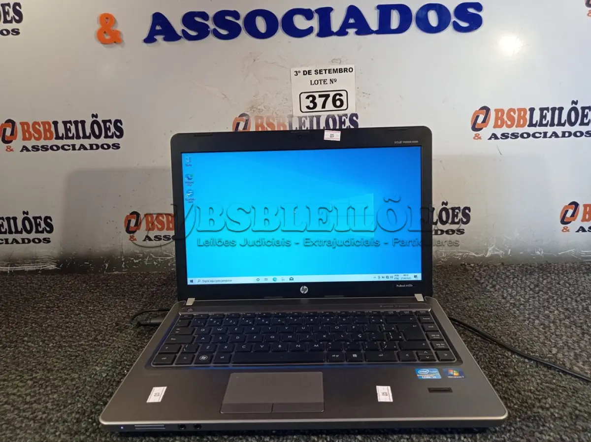 LOTE 376 - 01 NOTEBOOK HP INTEL CORE I3- 2330(2.20GHZ) 4GB RAM E HD 320 COM FONTE. (NO ESTADO) ATENÇÃO! FAZER A VISITAÇÃO ANTES DE ARREMATAR, NÃO SABEMOS SE FUNCIONA. LEILÃO NÃO TEM GARANTIA E NEM DEVOLUÇÃO, SUJEITO A POSSÍVEIS AVARIAS VISÍVEIS/OCULTAS E/OU AUSÊNCIA DE COMPONENTES.