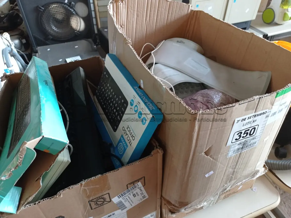 LOTE 350 - 01 LOTE COM VÁRIOS TECLADOS PARA PC MARCAS E MODELOS DIVERSOS. (NO ESTADO) ATENÇÃO! FAZER A VISITAÇÃO ANTES DE ARREMATAR, NÃO SABEMOS SE FUNCIONA. LEILÃO NÃO TEM GARANTIA E NEM DEVOLUÇÃO, SUJEITO A POSSÍVEIS AVARIAS VISÍVEIS/OCULTAS E/OU AUSÊNCIA DE COMPONENTES.