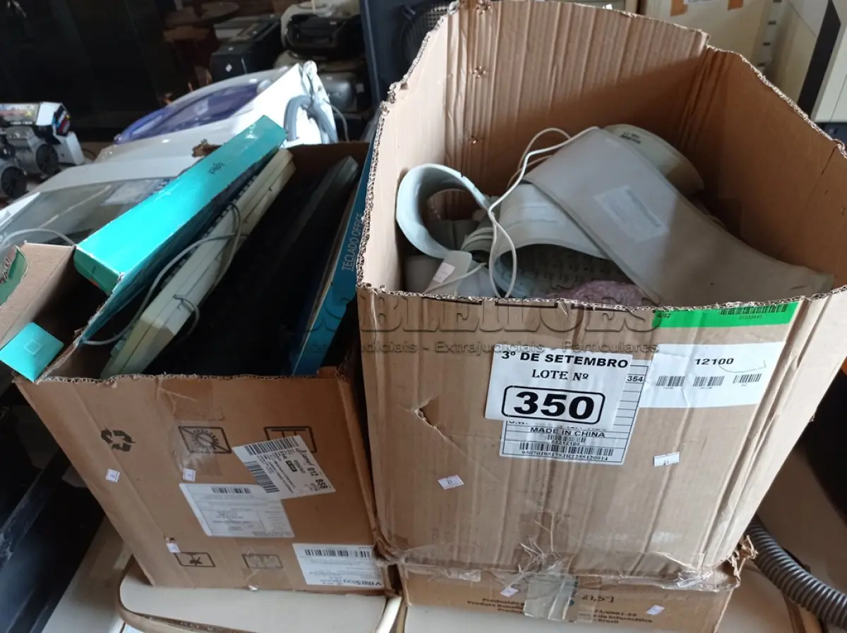 LOTE 350 - 01 LOTE COM VÁRIOS TECLADOS PARA PC MARCAS E MODELOS DIVERSOS. (NO ESTADO) ATENÇÃO! FAZER A VISITAÇÃO ANTES DE ARREMATAR, NÃO SABEMOS SE FUNCIONA. LEILÃO NÃO TEM GARANTIA E NEM DEVOLUÇÃO, SUJEITO A POSSÍVEIS AVARIAS VISÍVEIS/OCULTAS E/OU AUSÊNCIA DE COMPONENTES.