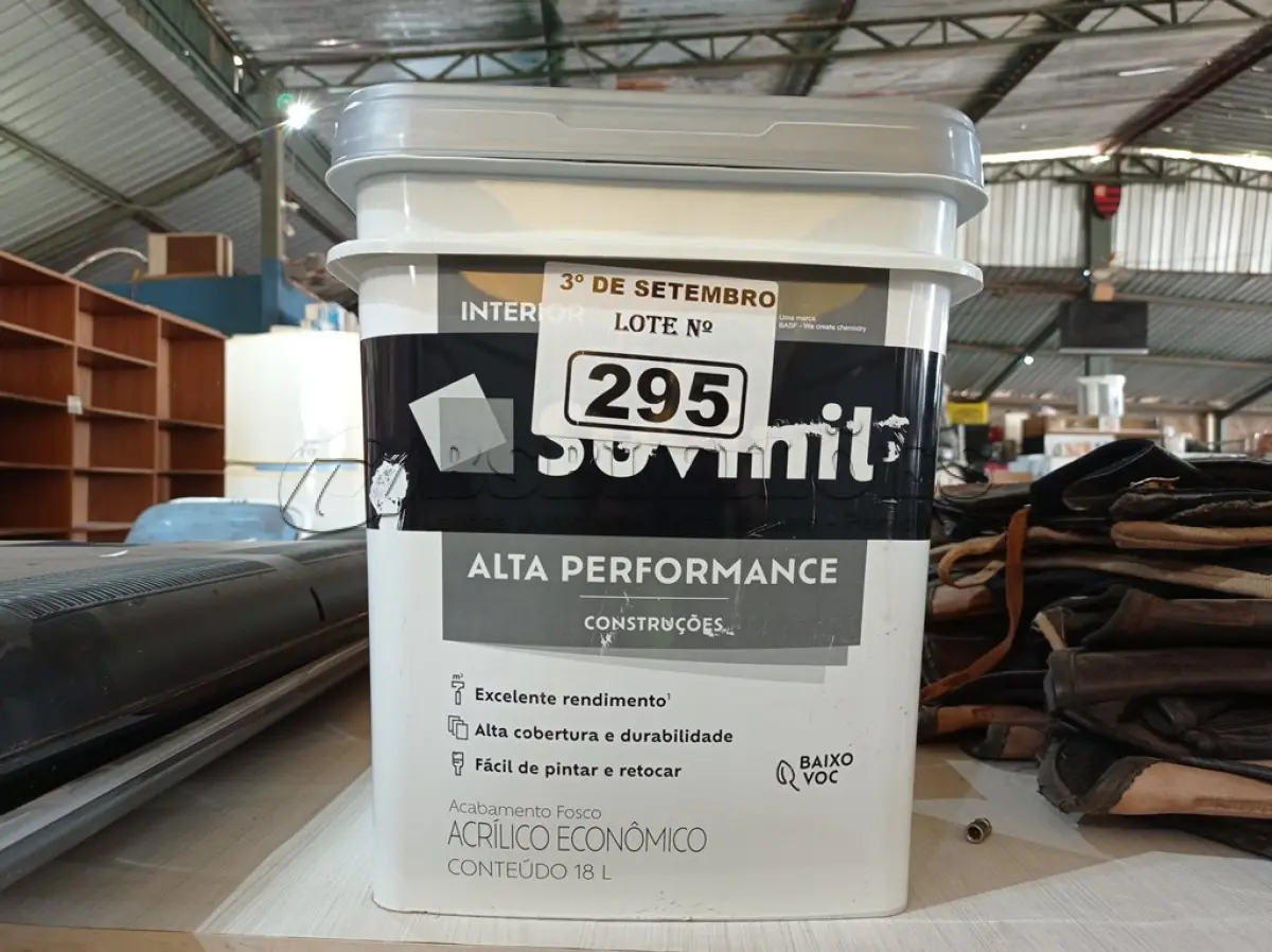 LOTE 295 - 01 BALDE DE TINTA SUVINIL INTERIORES ACRÍLICO FOSCO 18L NA COR FOSCO BRANCO. (NO ESTADO) ATENÇÃO! FAZER A VISITAÇÃO ANTES DE ARREMATAR, NÃO SABEMOS SE FUNCIONA. LEILÃO NÃO TEM GARANTIA E NEM DEVOLUÇÃO, SUJEITO A POSSÍVEIS AVARIAS VISÍVEIS/OCULTAS E/OU AUSÊNCIA DE COMPONENTES.