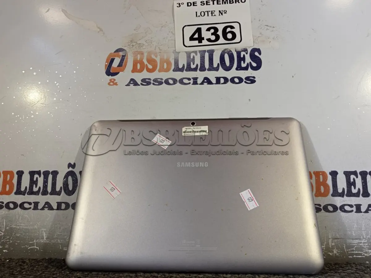 LOTE 436 - 01 TABLET SAMSUNG TAB2 10.1 COM CABO. (NO ESTADO) ATENÇÃO! FAZER A VISITAÇÃO ANTES DE ARREMATAR, NÃO SABEMOS SE FUNCIONA. LEILÃO NÃO TEM GARANTIA E NEM DEVOLUÇÃO, SUJEITO A POSSÍVEIS AVARIAS VISÍVEIS/OCULTAS E/OU AUSÊNCIA DE COMPONENTES.
