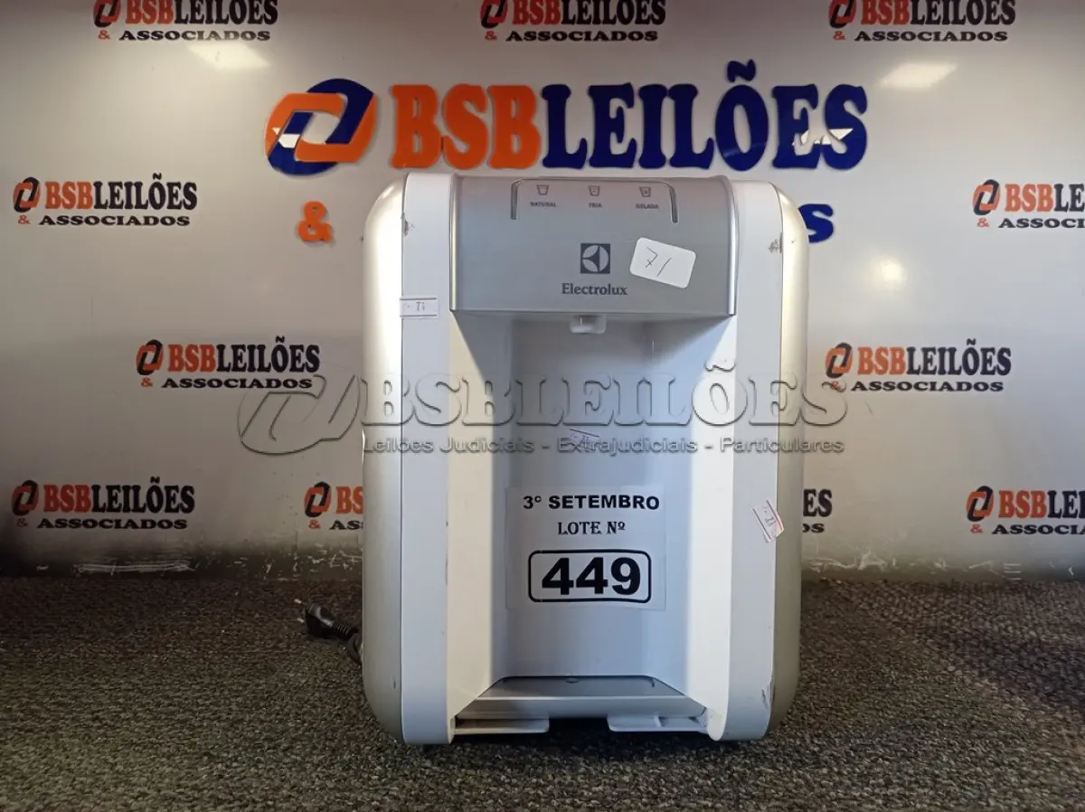 LOTE 449 - 01 PURIFICADOR DE ÁGUA MARCA ELECTROLUX. (NO ESTADO) ATENÇÃO! FAZER A VISITAÇÃO ANTES DE ARREMATAR, NÃO SABEMOS SE FUNCIONA. LEILÃO NÃO TEM GARANTIA E NEM DEVOLUÇÃO, SUJEITO A POSSÍVEIS AVARIAS VISÍVEIS/OCULTAS E/OU AUSÊNCIA DE COMPONENTES.