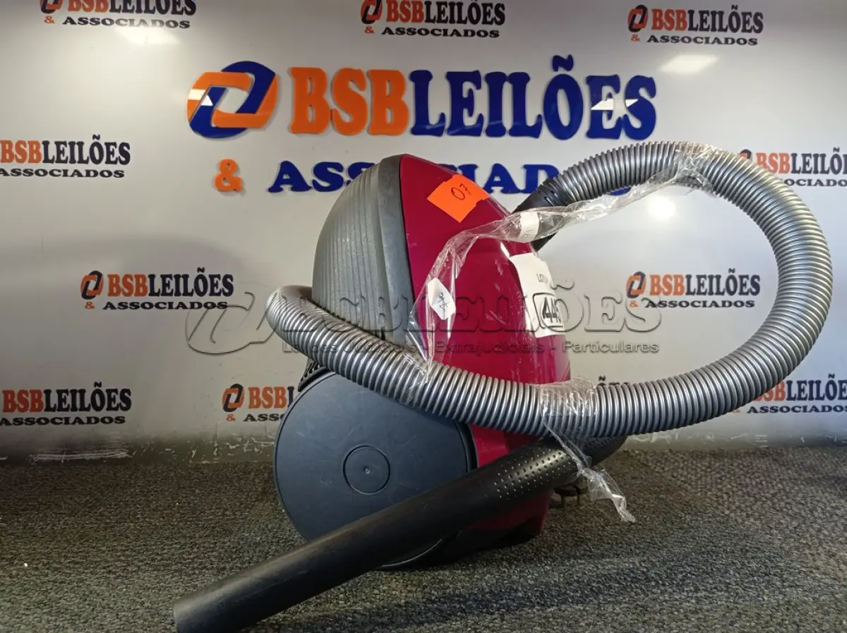 LOTE 445 - 01 ASPIRADOR DE PÓ MARCA BOSCH. (NO ESTADO) ATENÇÃO! FAZER A VISITAÇÃO ANTES DE ARREMATAR, NÃO SABEMOS SE FUNCIONA. LEILÃO NÃO TEM GARANTIA E NEM DEVOLUÇÃO, SUJEITO A POSSÍVEIS AVARIAS VISÍVEIS/OCULTAS E/OU AUSÊNCIA DE COMPONENTES.