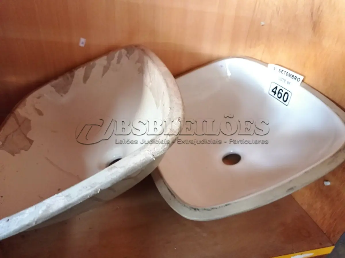 LOTE 460 - 02 CUBAS MARCAS E MODELOS DIVERSOS. (NO ESTADO) ATENÇÃO! FAZER A VISITAÇÃO ANTES DE ARREMATAR, NÃO SABEMOS SE FUNCIONA. LEILÃO NÃO TEM GARANTIA E NEM DEVOLUÇÃO, SUJEITO A POSSÍVEIS AVARIAS VISÍVEIS/OCULTAS E/OU AUSÊNCIA DE COMPONENTES.