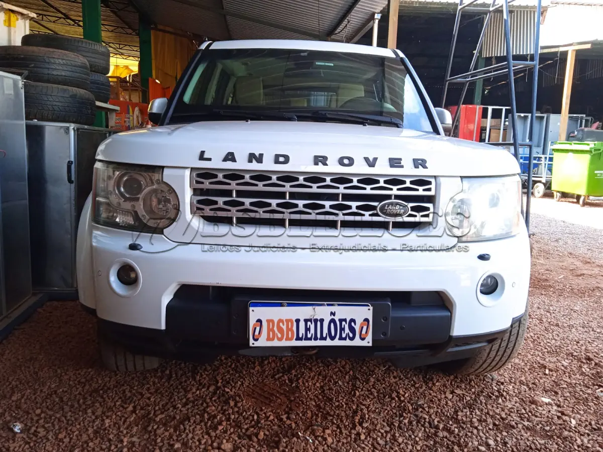 LOTE 506 - 01 I/LAND ROVER DISCOVERY 4 3.0 SE , DIESEL, COR BRANCA, ANO 2011/2012 (BLINDADA) (NO ESTADO)