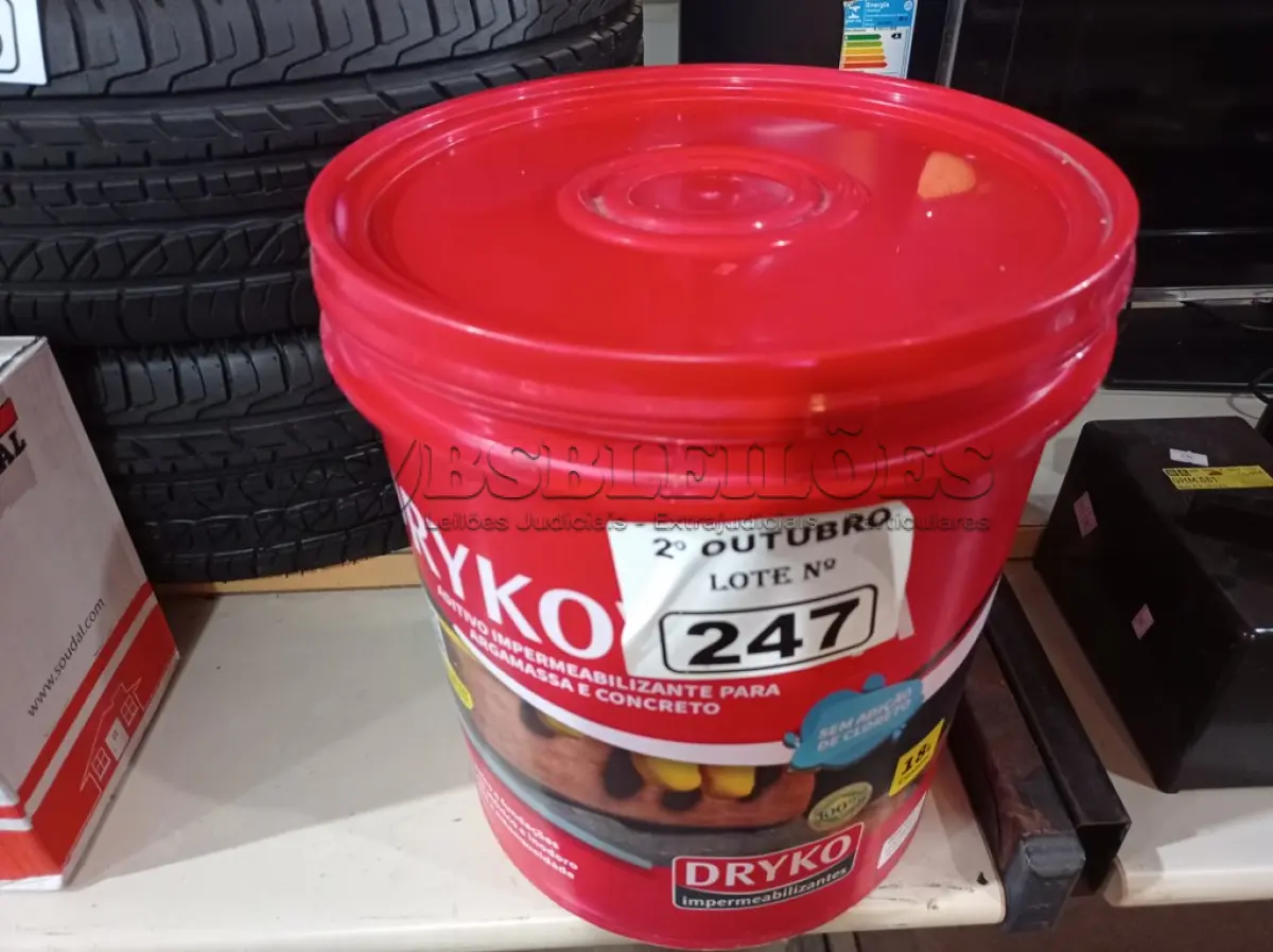 LOTE 247 - 01 BALDE DE DRYKOVEDA, ADITIVO IMPERMEABILIZANTE PARA ARGAMASSA E CONCRETO 18L. (NO ESTADO) ATENÇÃO! FAZER A VISITAÇÃO ANTES DE ARREMATAR, NÃO SABEMOS SE FUNCIONA. LEILÃO NÃO TEM GARANTIA E NEM DEVOLUÇÃO, SUJEITO A POSSÍVEIS AVARIAS VISÍVEIS/OCULTAS E/OU AUSÊNCIA DE COMPONENTES.