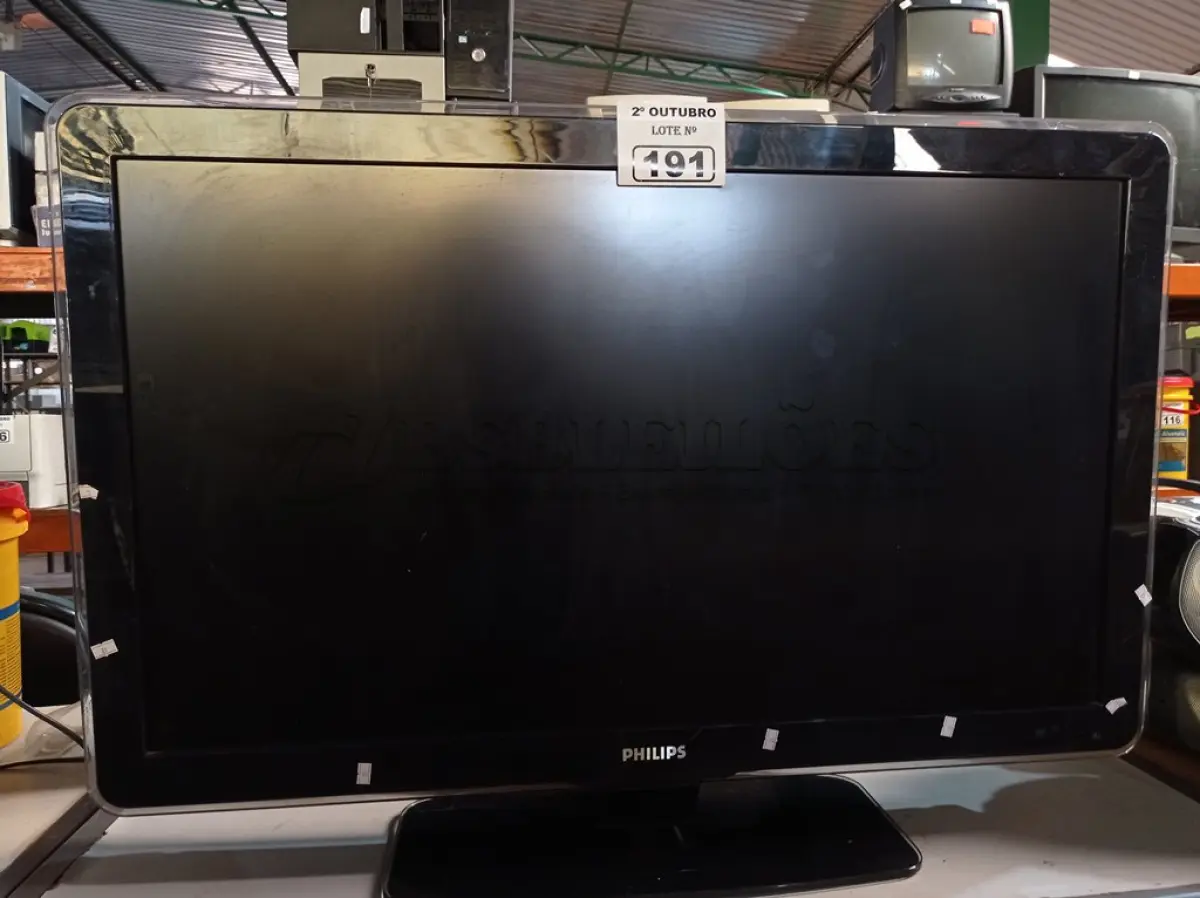 LOTE 191 - 02 TV’S MARCAS E MODELOS DIVERSOS PARA RETIRADA DE PEÇAS. (NO ESTADO) ATENÇÃO! FAZER A VISITAÇÃO ANTES DE ARREMATAR, NÃO SABEMOS SE FUNCIONA. LEILÃO NÃO TEM GARANTIA E NEM DEVOLUÇÃO, SUJEITO A POSSÍVEIS AVARIAS VISÍVEIS/OCULTAS E/OU AUSÊNCIA DE COMPONENTES.