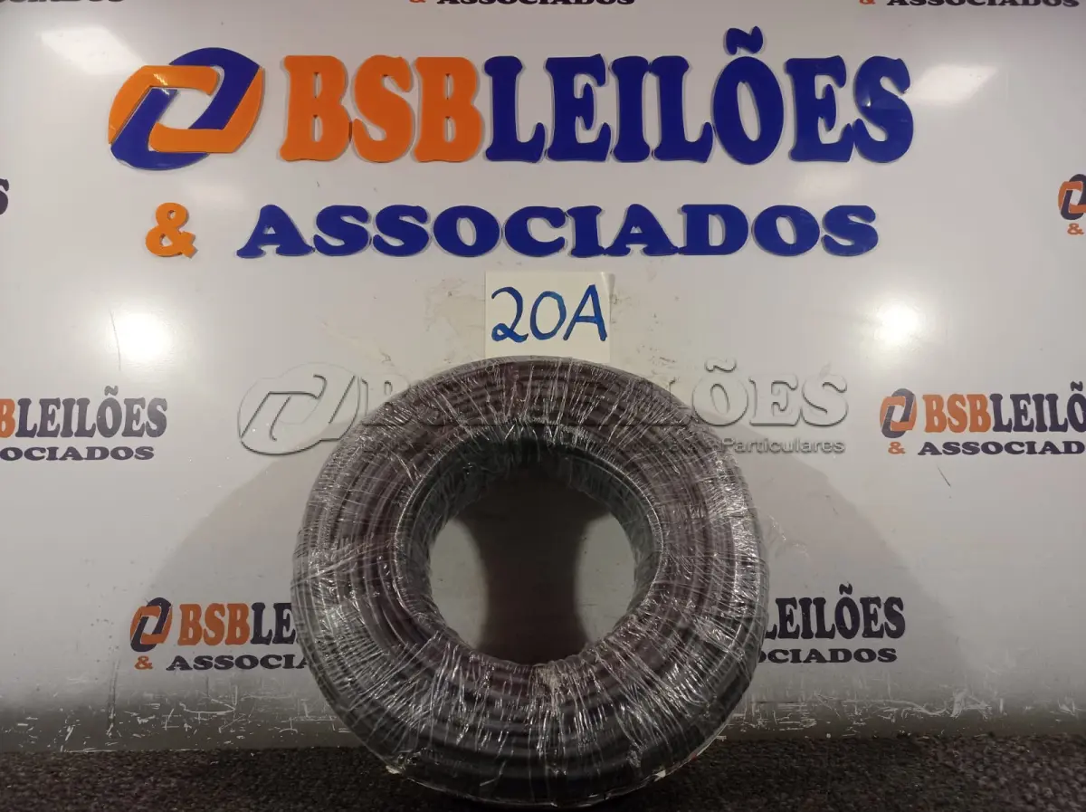 LOTE 020 - 01 ROLO DE CABO FLEXÍVEL 100M 10MM NA COR PRETA.(NO ESTADO) ATENÇÃO! FAZER A VISITAÇÃO ANTES DE ARREMATAR, NÃO SABEMOS SE FUNCIONA. LEILÃO NÃO TEM GARANTIA E NEM DEVOLUÇÃO, SUJEITO A POSSÍVEIS AVARIAS VISÍVEIS/OCULTAS E/OU AUSÊNCIA DE COMPONENTES