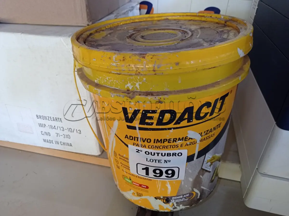 LOTE 199 - 01 BALDE DE VEDACIT, ADITIVO IMPERMEABILIZANTE PARA CONCRETOS E ARGAMASSAS 18L. (NO ESTADO) ATENÇÃO! FAZER A VISITAÇÃO ANTES DE ARREMATAR, NÃO SABEMOS SE FUNCIONA. LEILÃO NÃO TEM GARANTIA E NEM DEVOLUÇÃO, SUJEITO A POSSÍVEIS AVARIAS VISÍVEIS/OCULTAS E/OU AUSÊNCIA DE COMPONENTES.