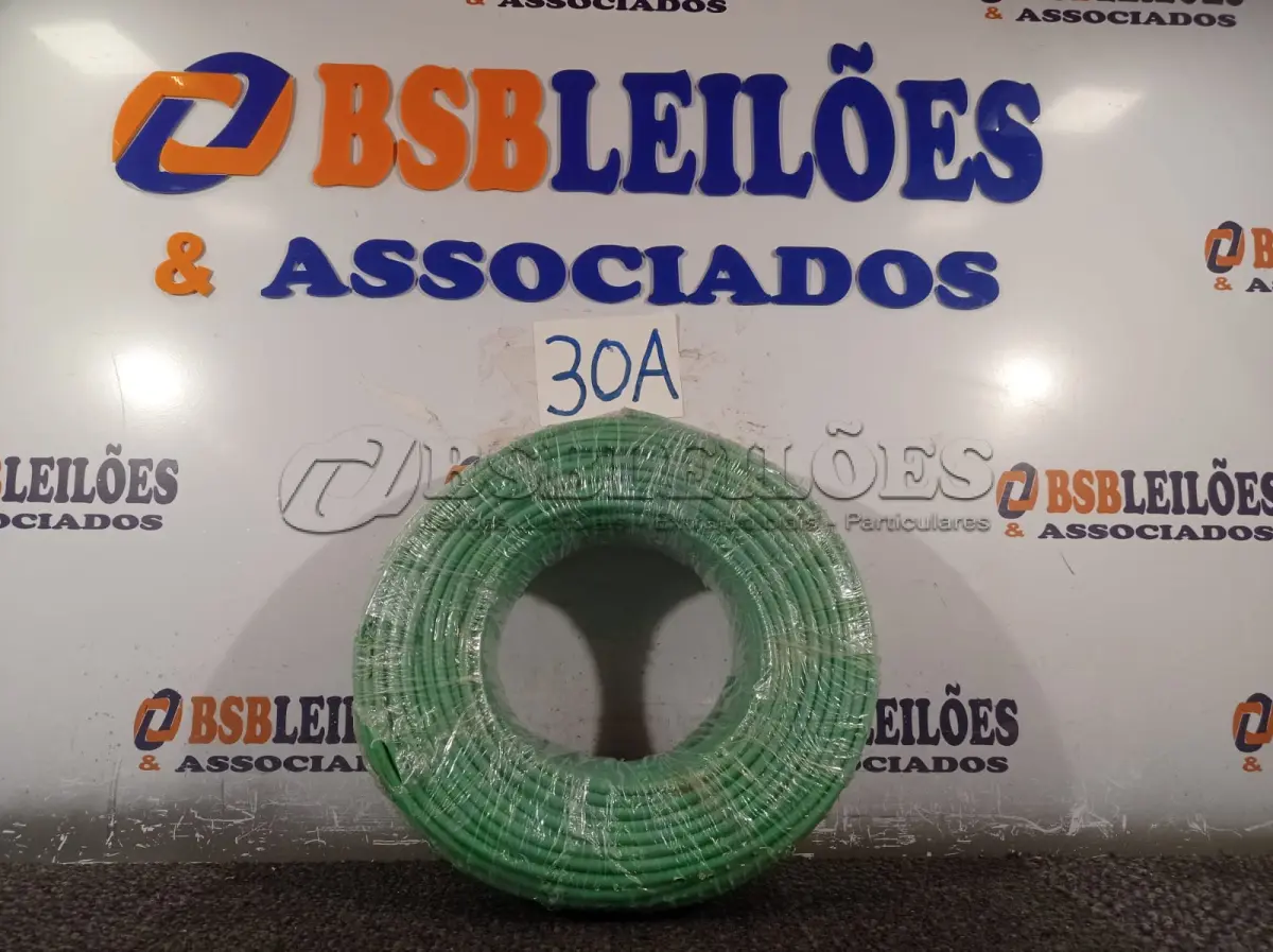 LOTE 030 - 01 ROLO DE CABO FLEXÍVEL 100M 10MM NA COR VERDE.(NO ESTADO) ATENÇÃO! FAZER A VISITAÇÃO ANTES DE ARREMATAR, NÃO SABEMOS SE FUNCIONA. LEILÃO NÃO TEM GARANTIA E NEM DEVOLUÇÃO, SUJEITO A POSSÍVEIS AVARIAS VISÍVEIS/OCULTAS E/OU AUSÊNCIA DE COMPONENTES.