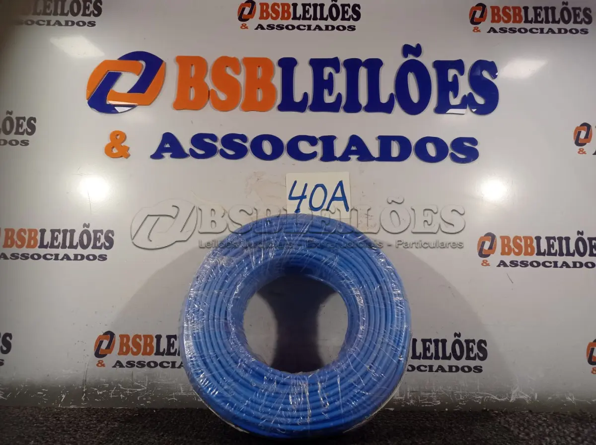 LOTE 040 - 01 ROLO DE CABO FLEXÍVEL 100M 10MM NA COR AZUL.(NO ESTADO) ATENÇÃO! FAZER A VISITAÇÃO ANTES DE ARREMATAR, NÃO SABEMOS SE FUNCIONA. LEILÃO NÃO TEM GARANTIA E NEM DEVOLUÇÃO, SUJEITO A POSSÍVEIS AVARIAS VISÍVEIS/OCULTAS E/OU AUSÊNCIA DE COMPONENTES.